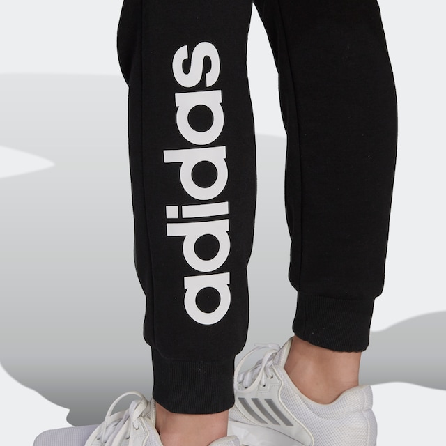 ♕ adidas Sportswear Sporthose »ESSENTIALS FLEECE LOGO HOSE«, (1 tlg.)  versandkostenfrei bestellen