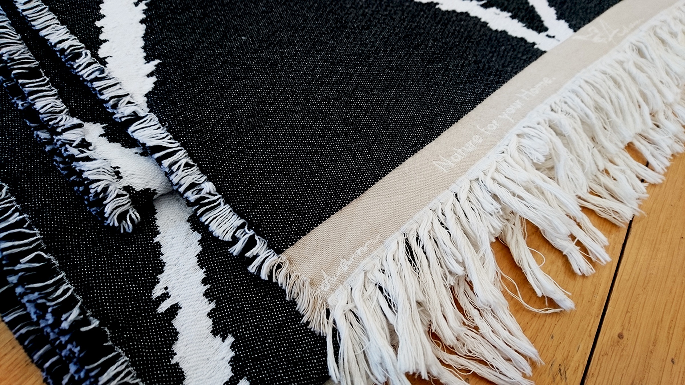 Adam Wohndecke »Casket Valdelana« mit grafischem Muster, Kuscheldecke