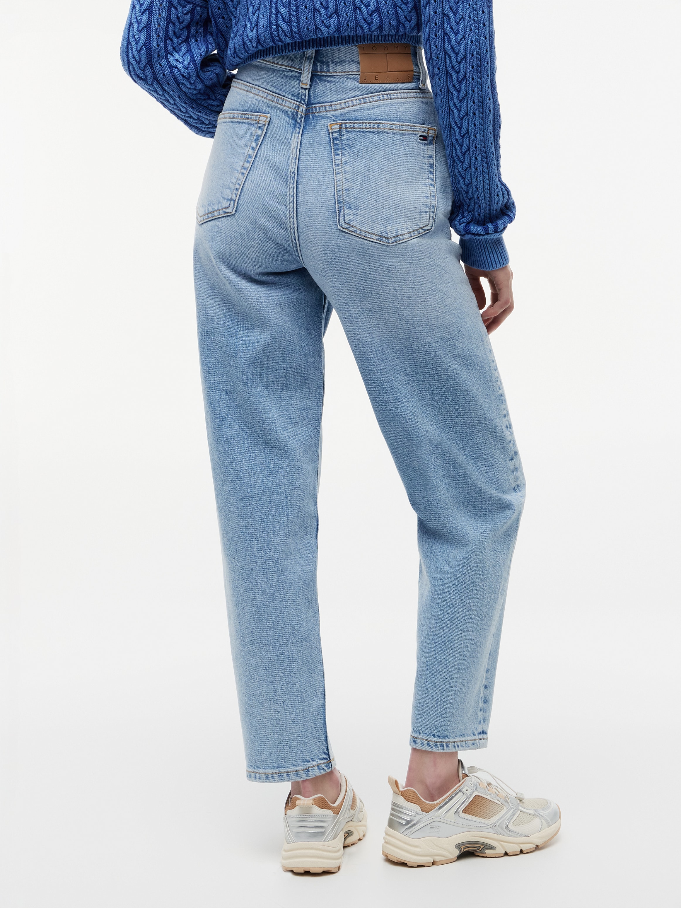 Tommy Jeans Jeans mom »MOM JEAN UH TPR« Jean mom tapered avec taille très haute