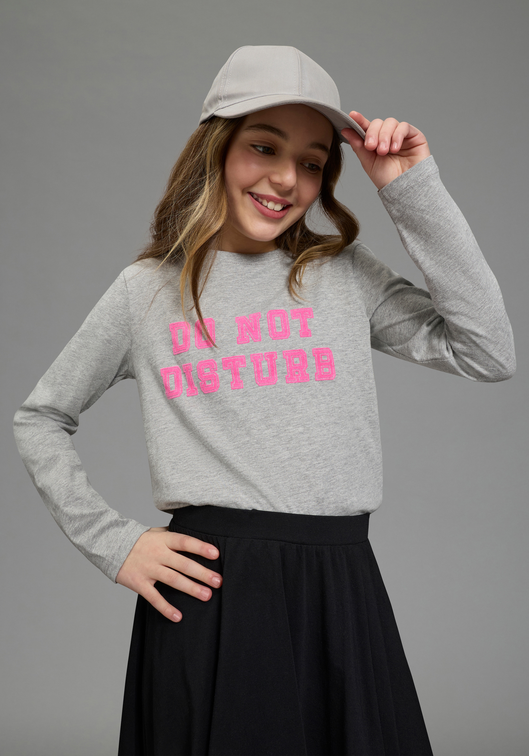 Image of KIDSWORLD Langarmshirt "Cooler Spruch: DO NOT DISTURB - Nicht stören" modischer Stil, Langarm, bedruckte Optik mit Statements