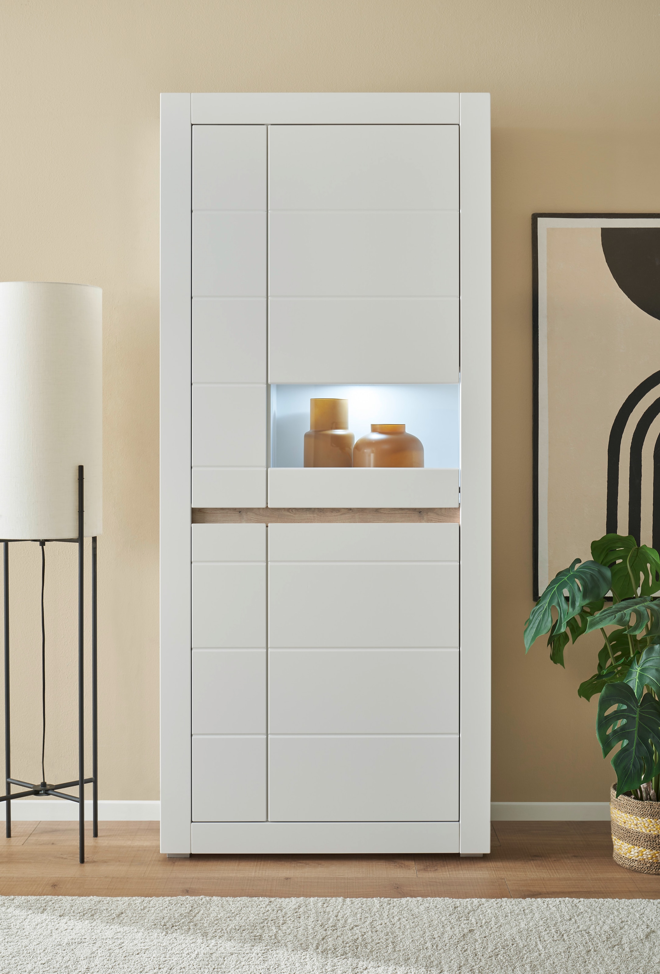 INOSIGN Vitrine »Chester, Hochschrank mit Stauraum, Glasvitrine, Anrichte, Weiss Matt«, (1 St.), austauschbare Blende in der Griffleiste, zeitloses Design, 85 cm breit