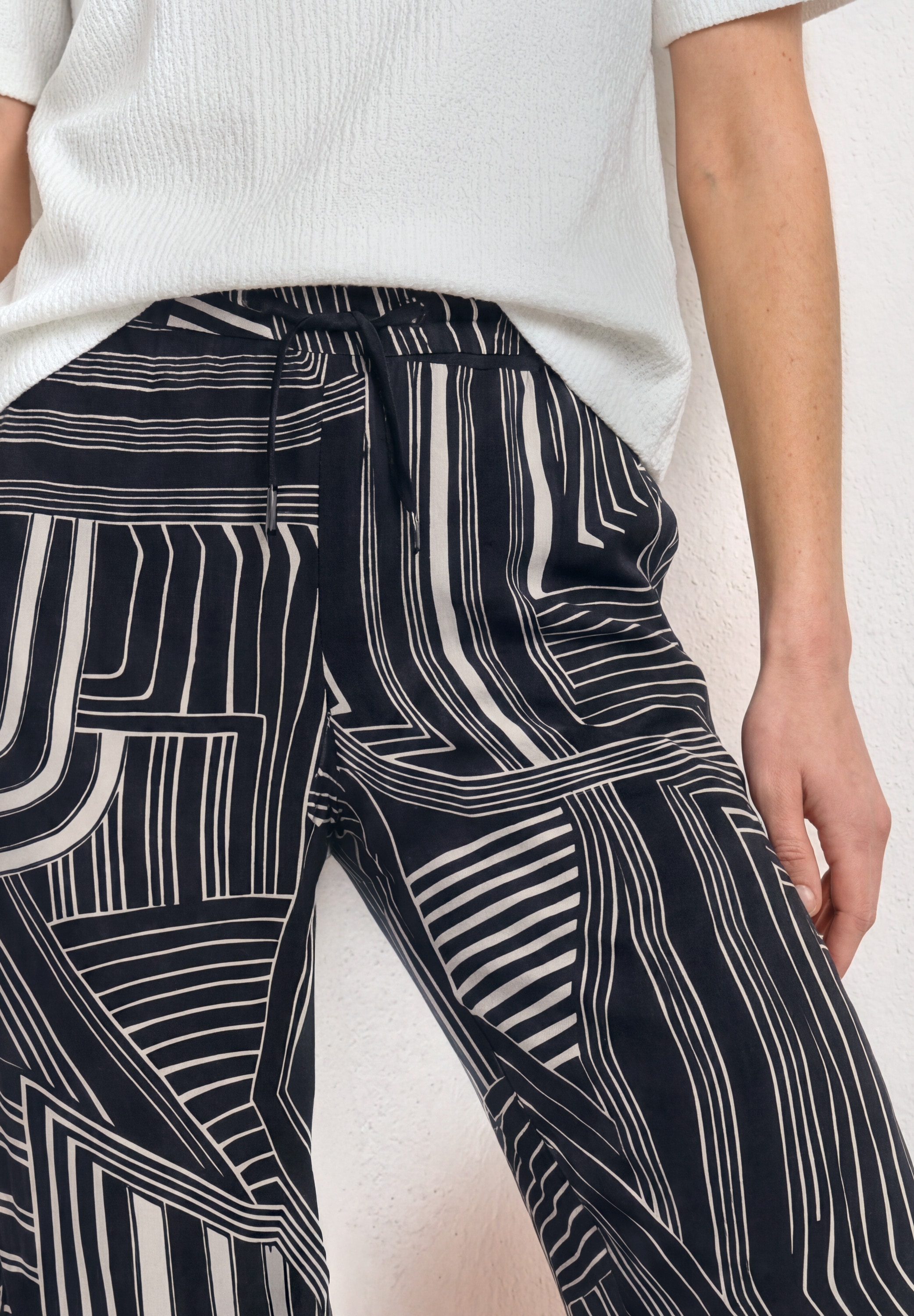 STREET ONE Jupe-culotte »Style Emee«  Culotte 7/8 taille haute - pantalon d'été - avec motif