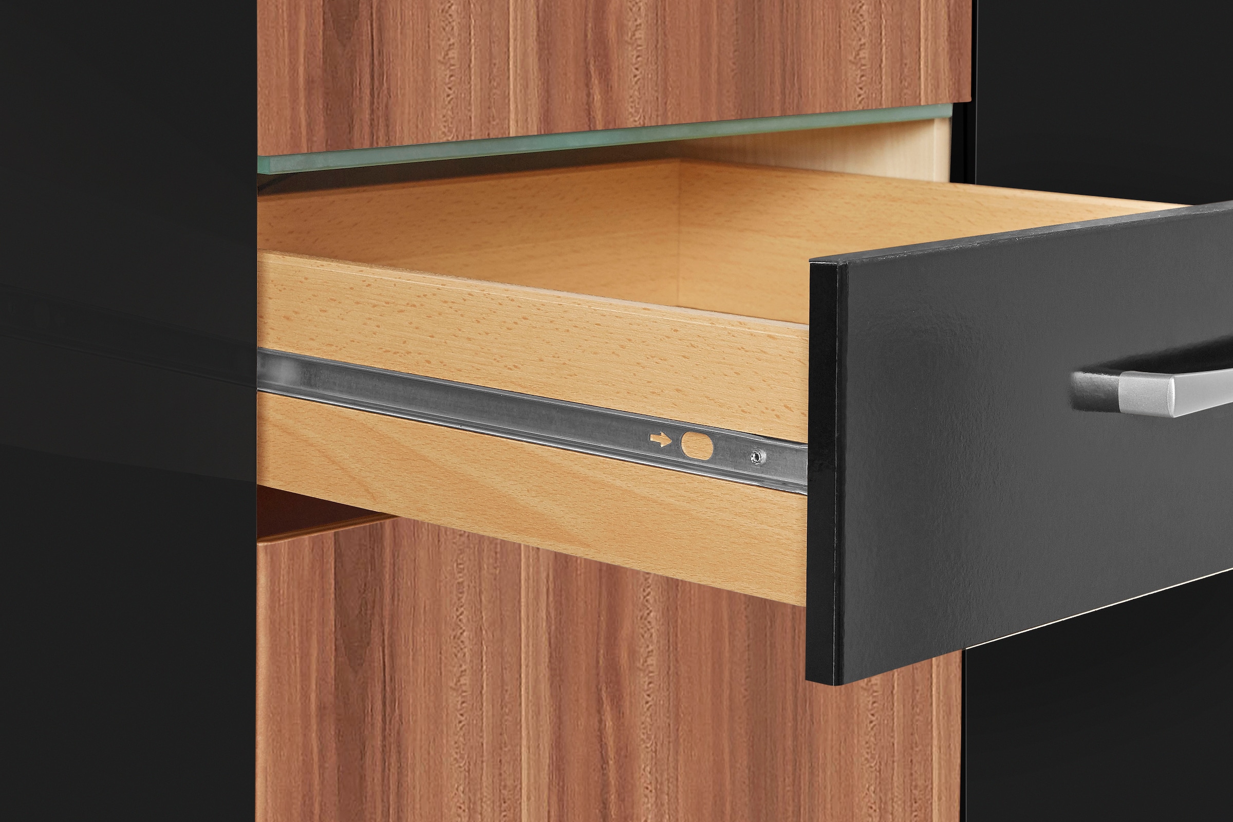 priess Kleiderschrank wahlweise mit Kranzbeleuchtung