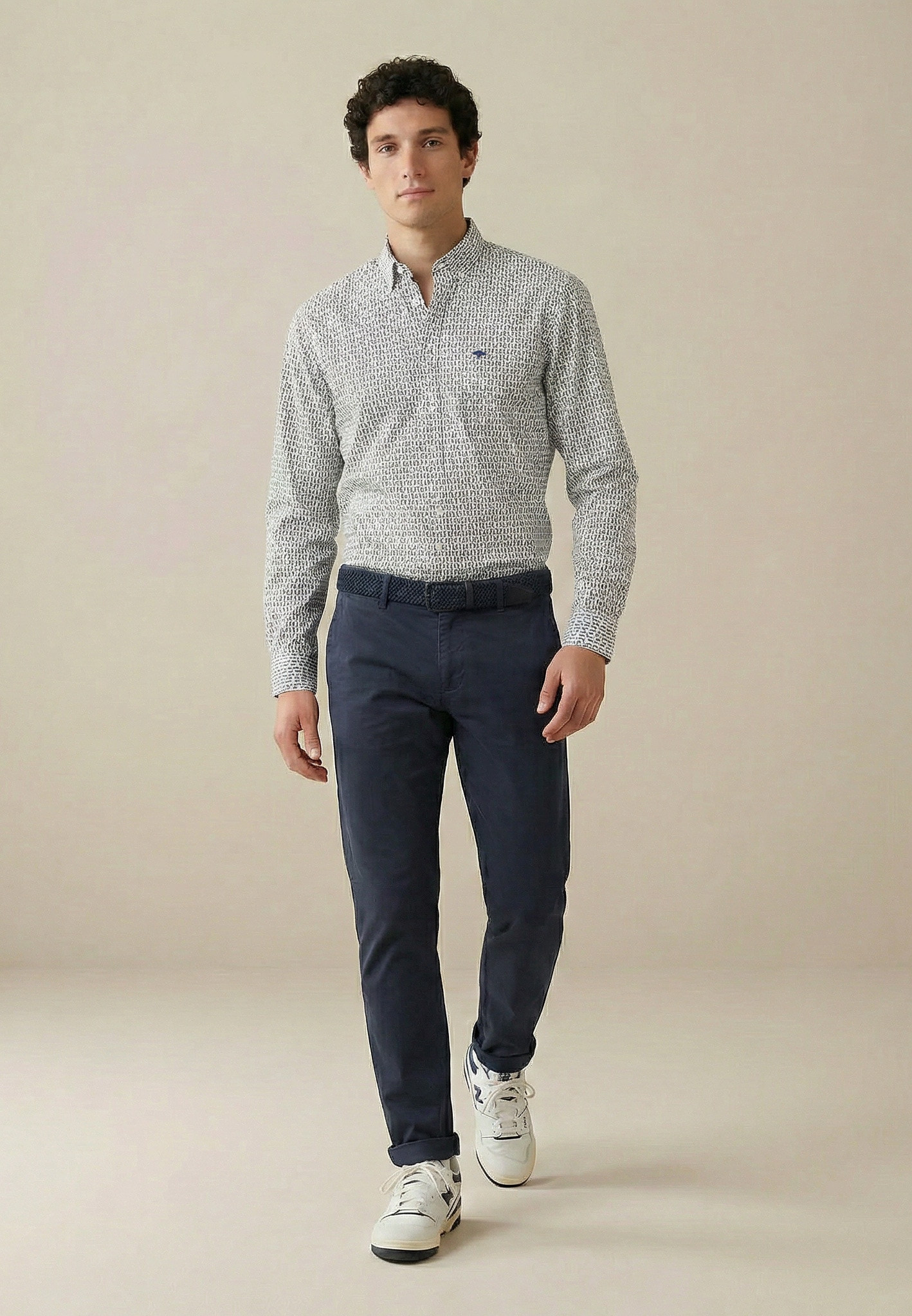FYNCH-HATTON Chemise à manches longues coupe normale, en coton pur, avec motif minimaliste
