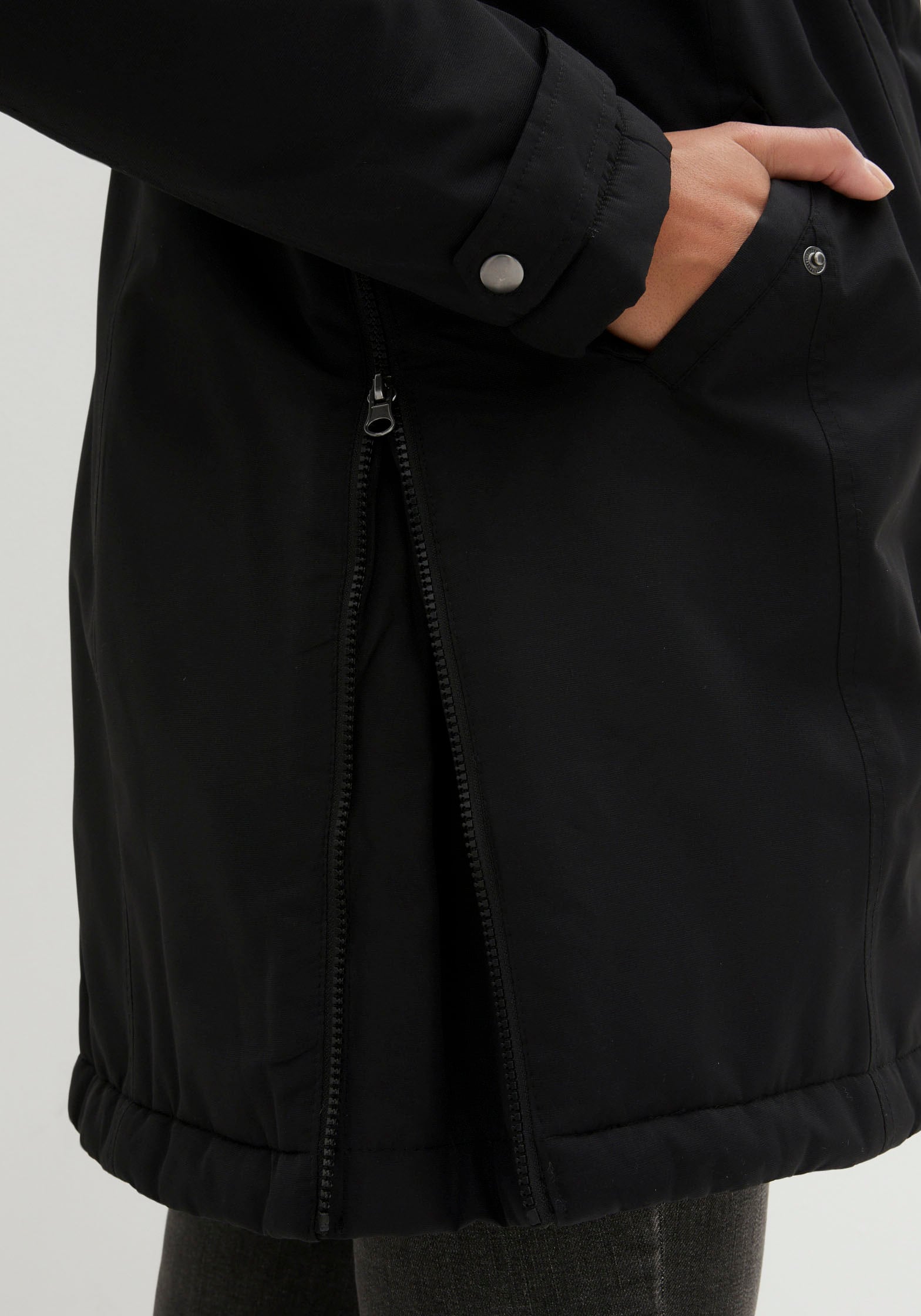 bonprix Veste de maternité avec capuche mit elastischem Gummizug, seitlicher Erweiterung durch Reissverschlüsse