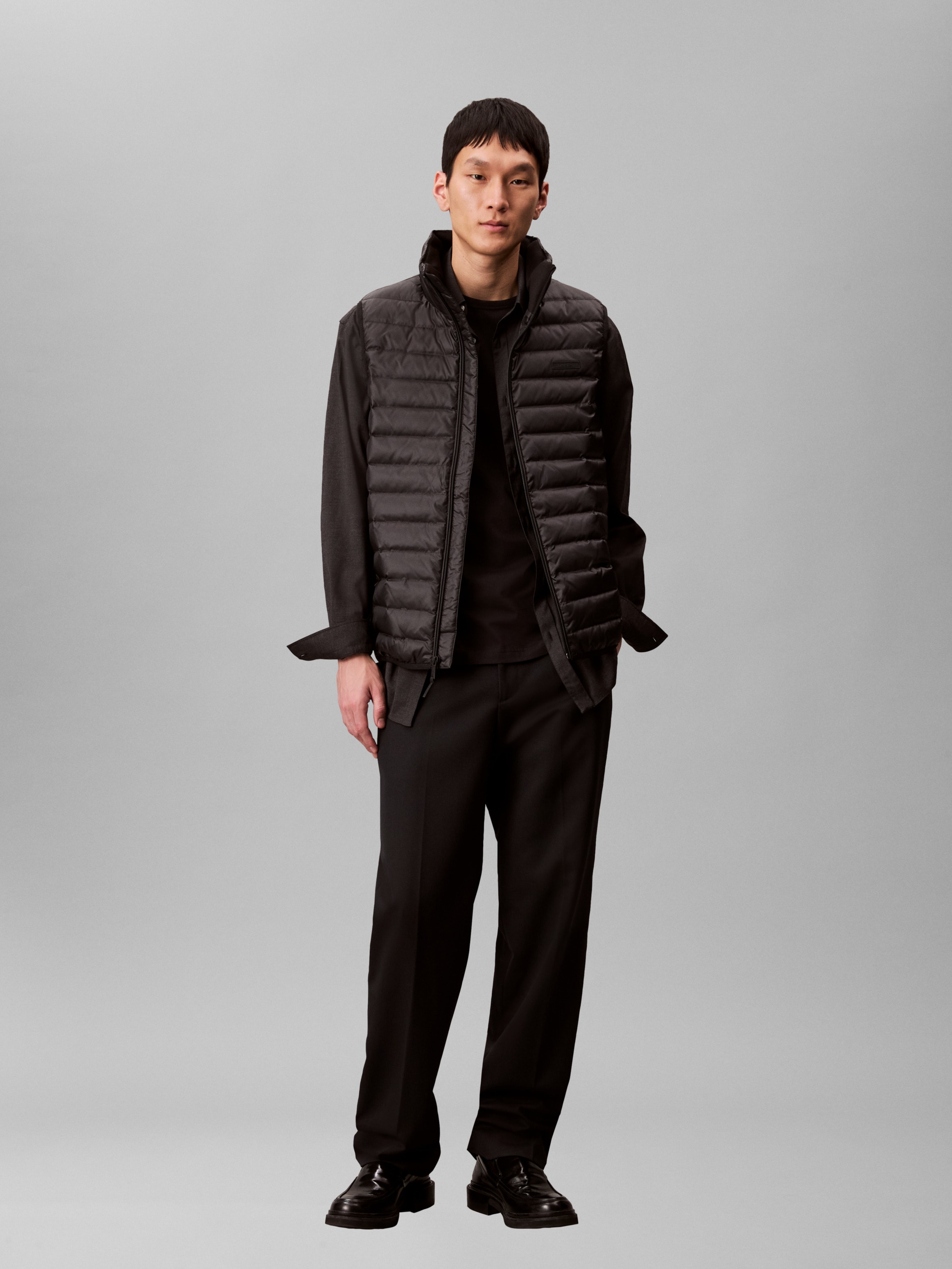 Calvin Klein Gilet matelassé »SLVLSS LT WT NYLON PUFFER VEST« Mit Rundhalsausschnitt