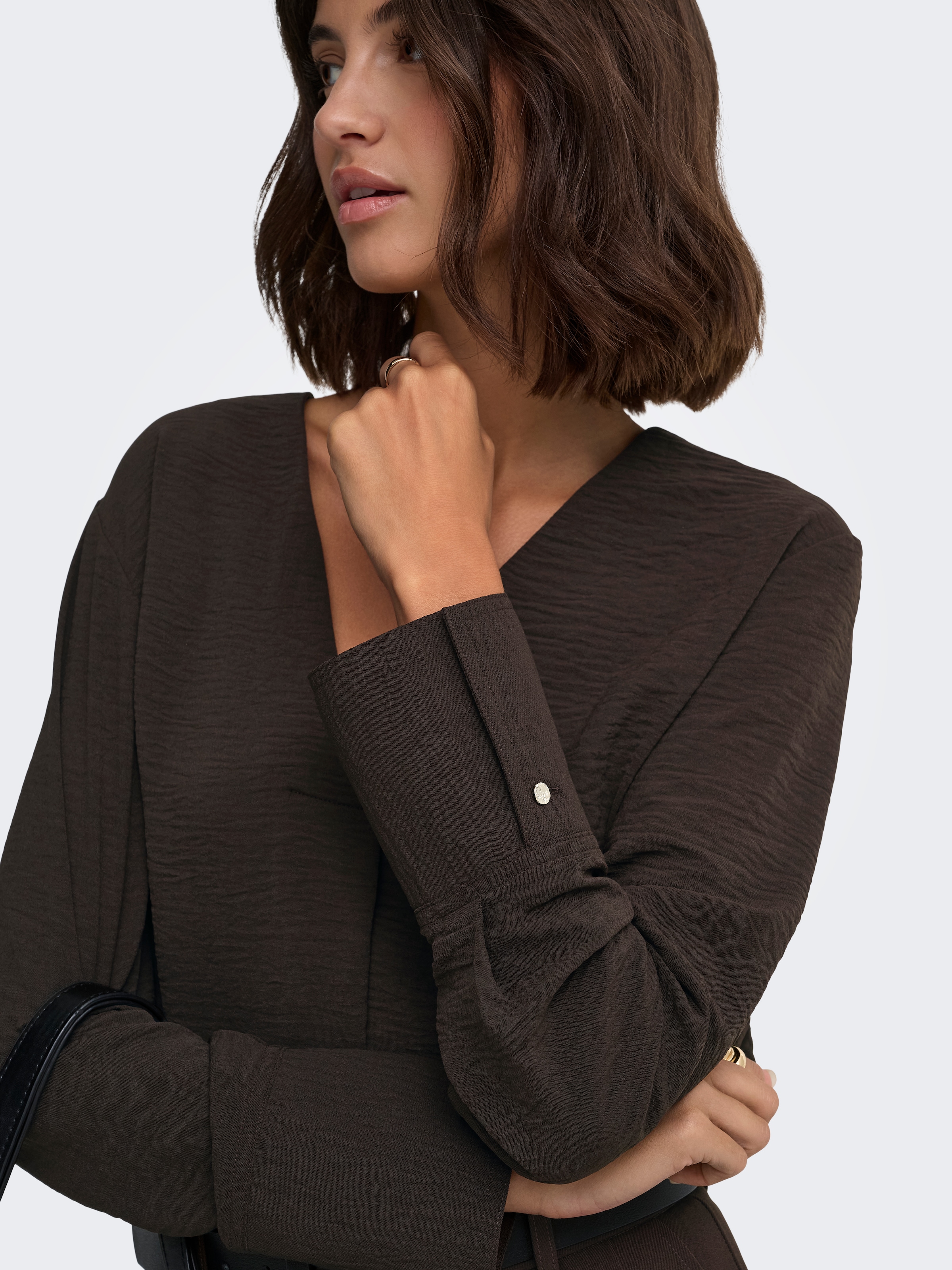 JDY Langarmbluse »JDYLION L/S V-NECK TOP WVN« Polyester, regular fit