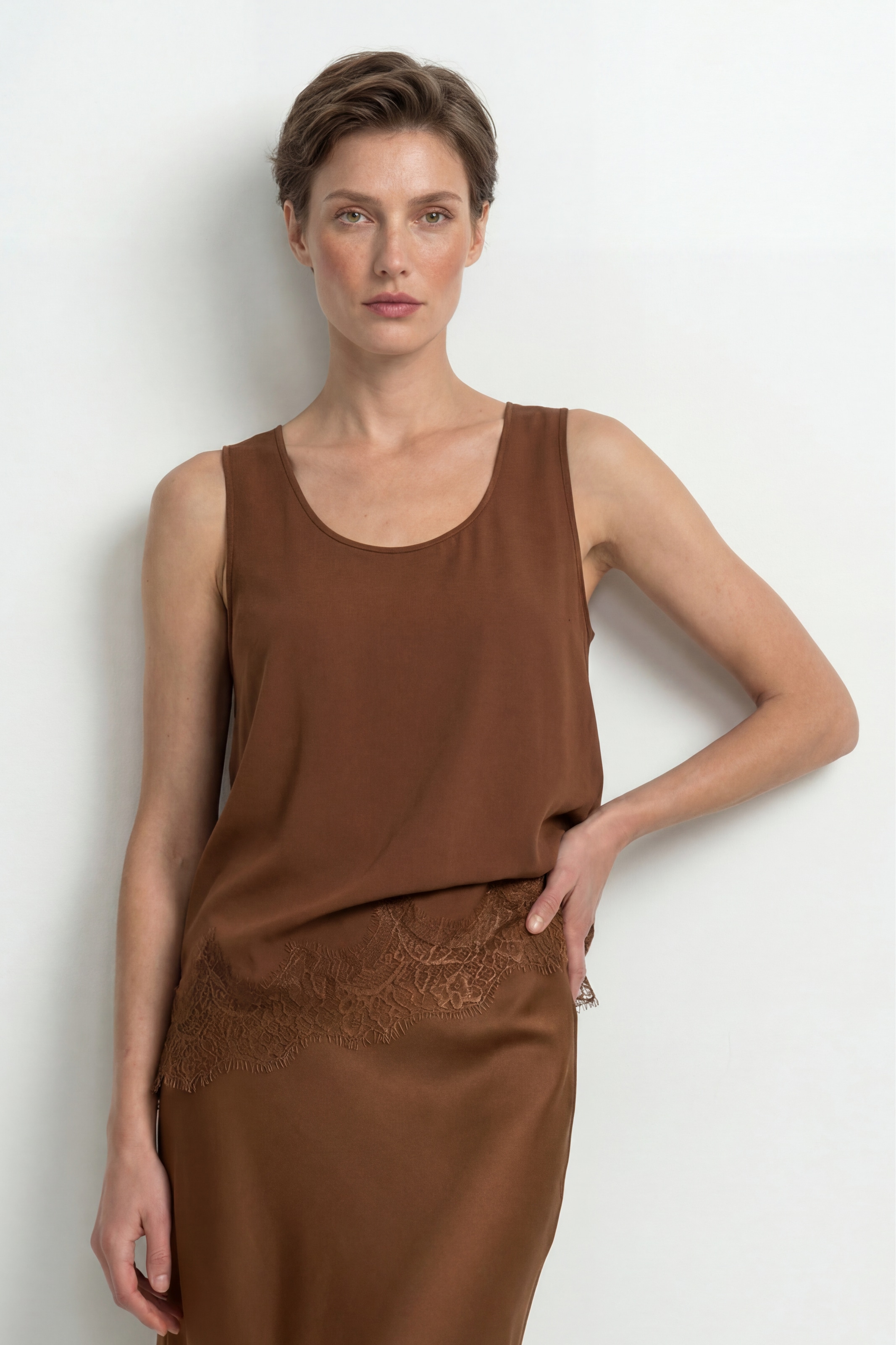 RICHROYAL Haut de chemise avec bordure en dentelle à l'ourlet, aspect satin élégant