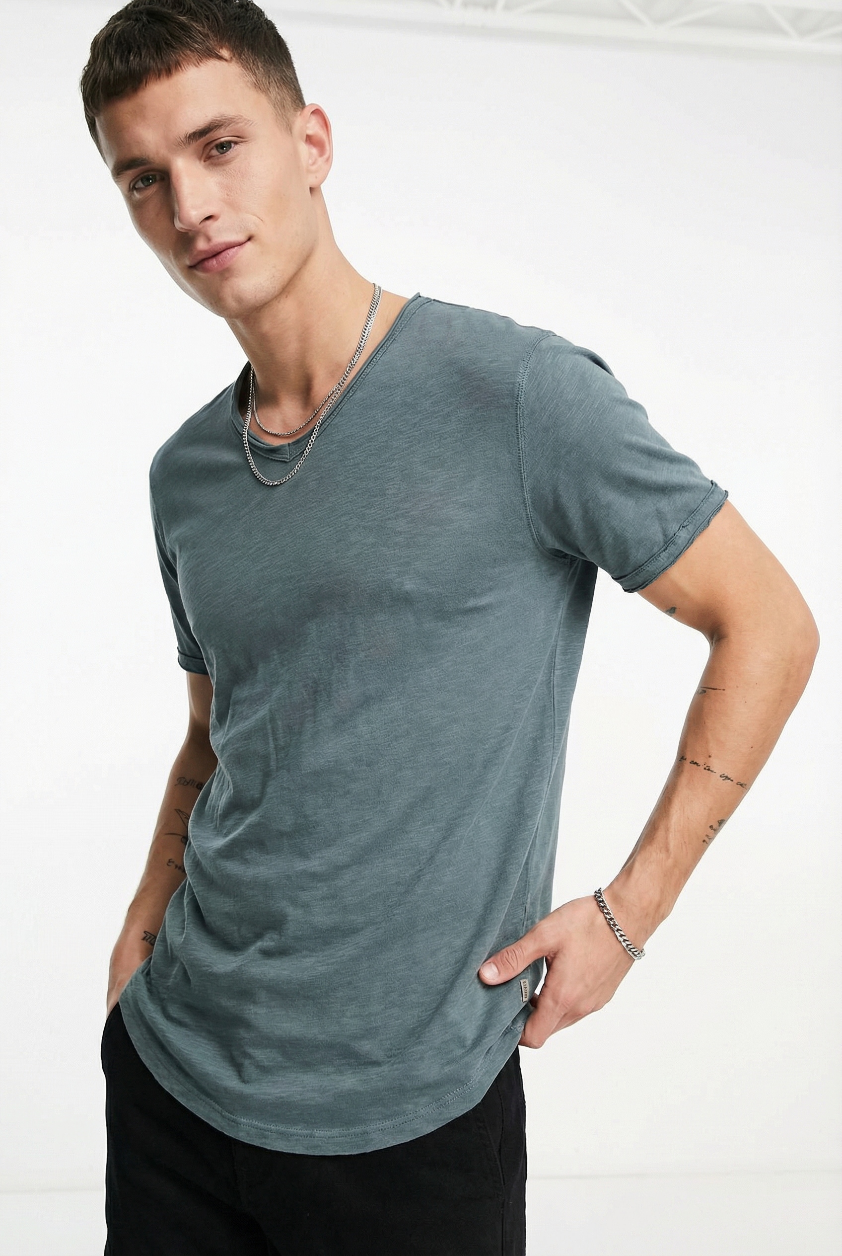 Image of ONLY & SONS V-Shirt "ONSBENNE LONGY V-NECK SS TEE NOOS"
