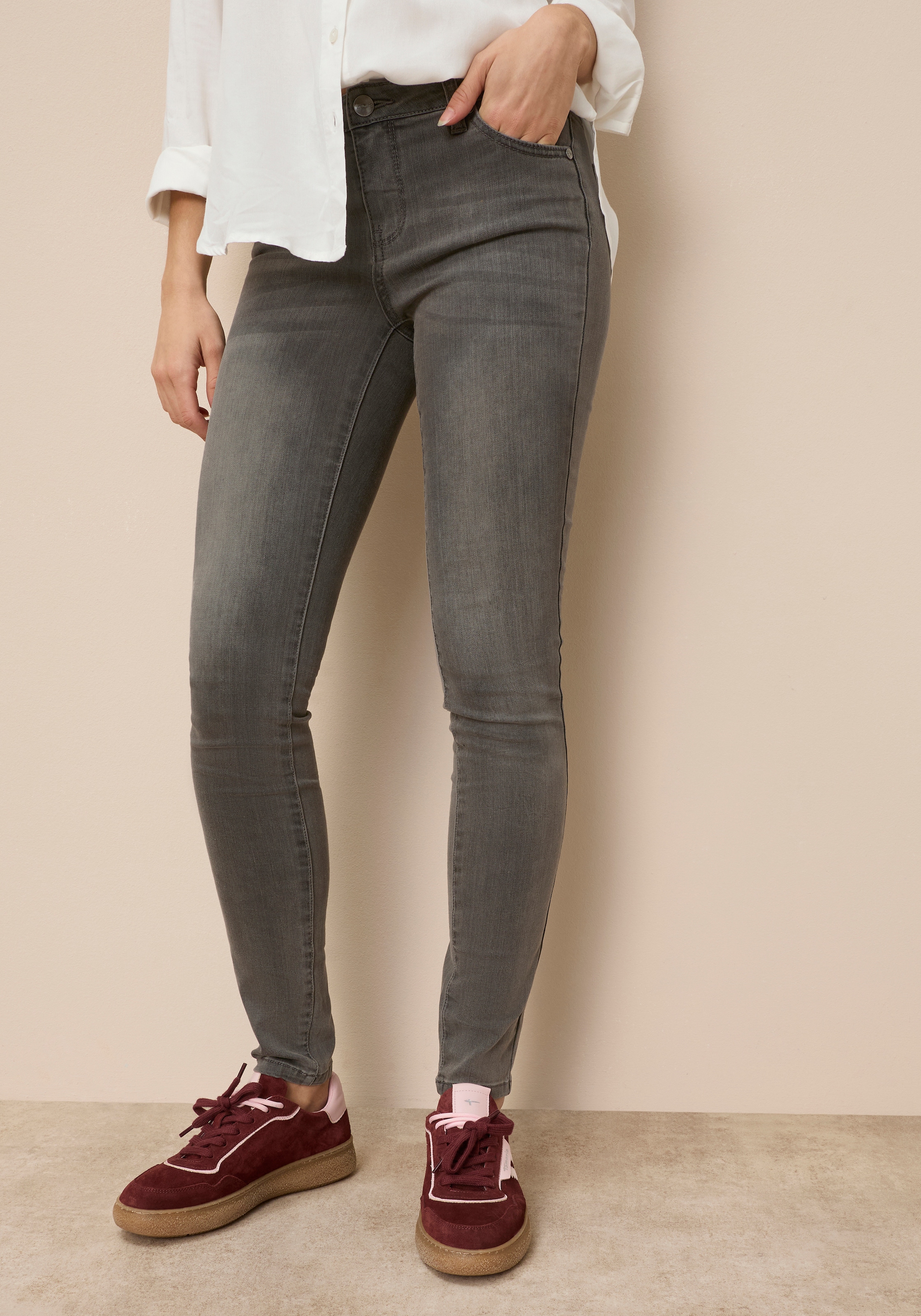 Tamaris Jeans skinny schmale Beinweite, mit Gürtelschlaufenbund, mit Metallreissverschluss