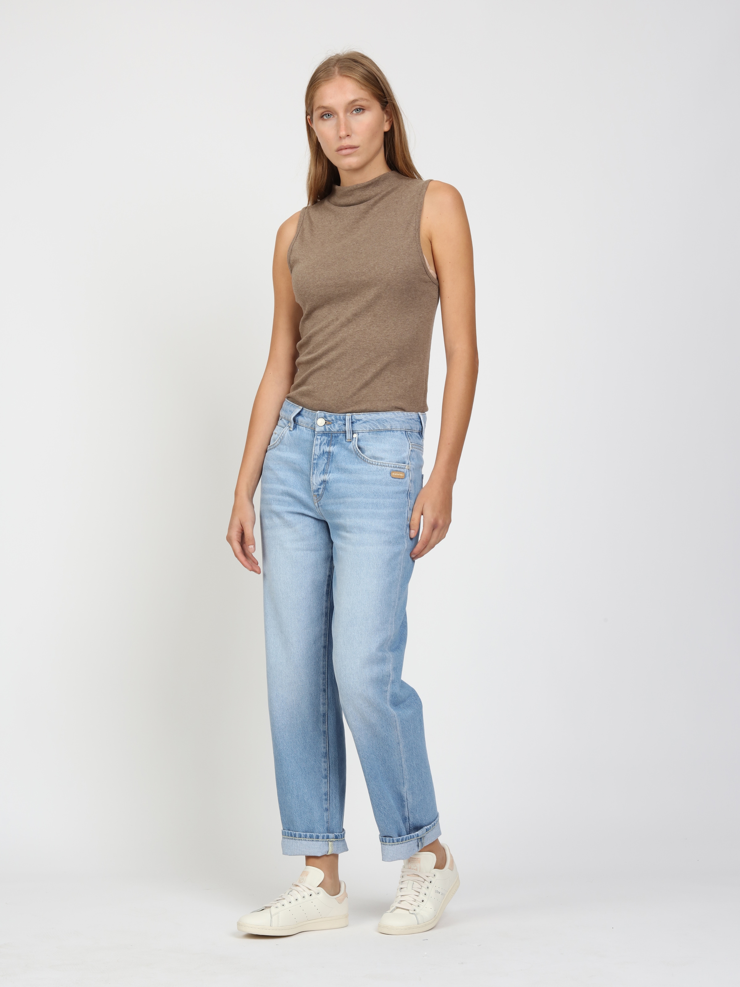 GANG Straight-Jeans »94THELMA« mit Detail oberhalb der Münztasche