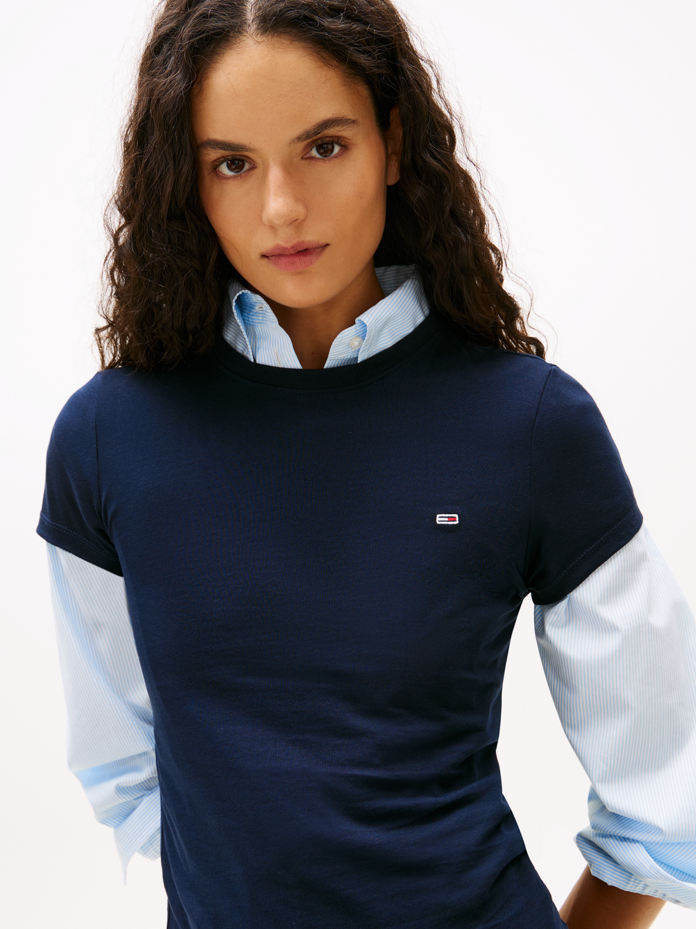 Tommy Jeans Kurzarmshirt »TJW SLIM C-NECK TEE«, mit Logo-Stickerei
