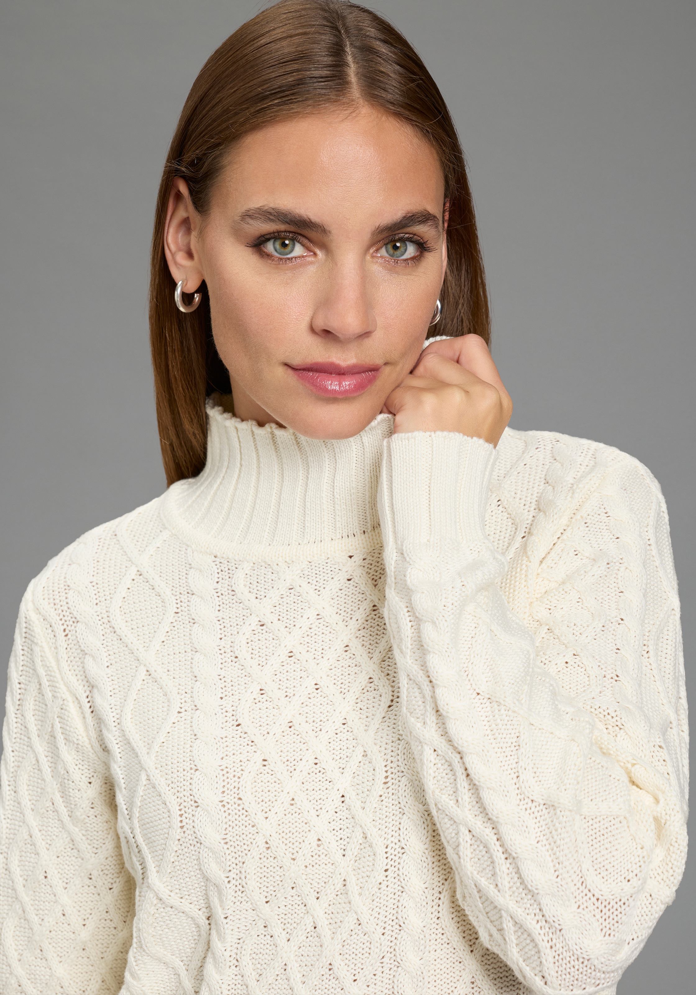 AJC Pull en tricot avec motif torsadé à la mode et col montant