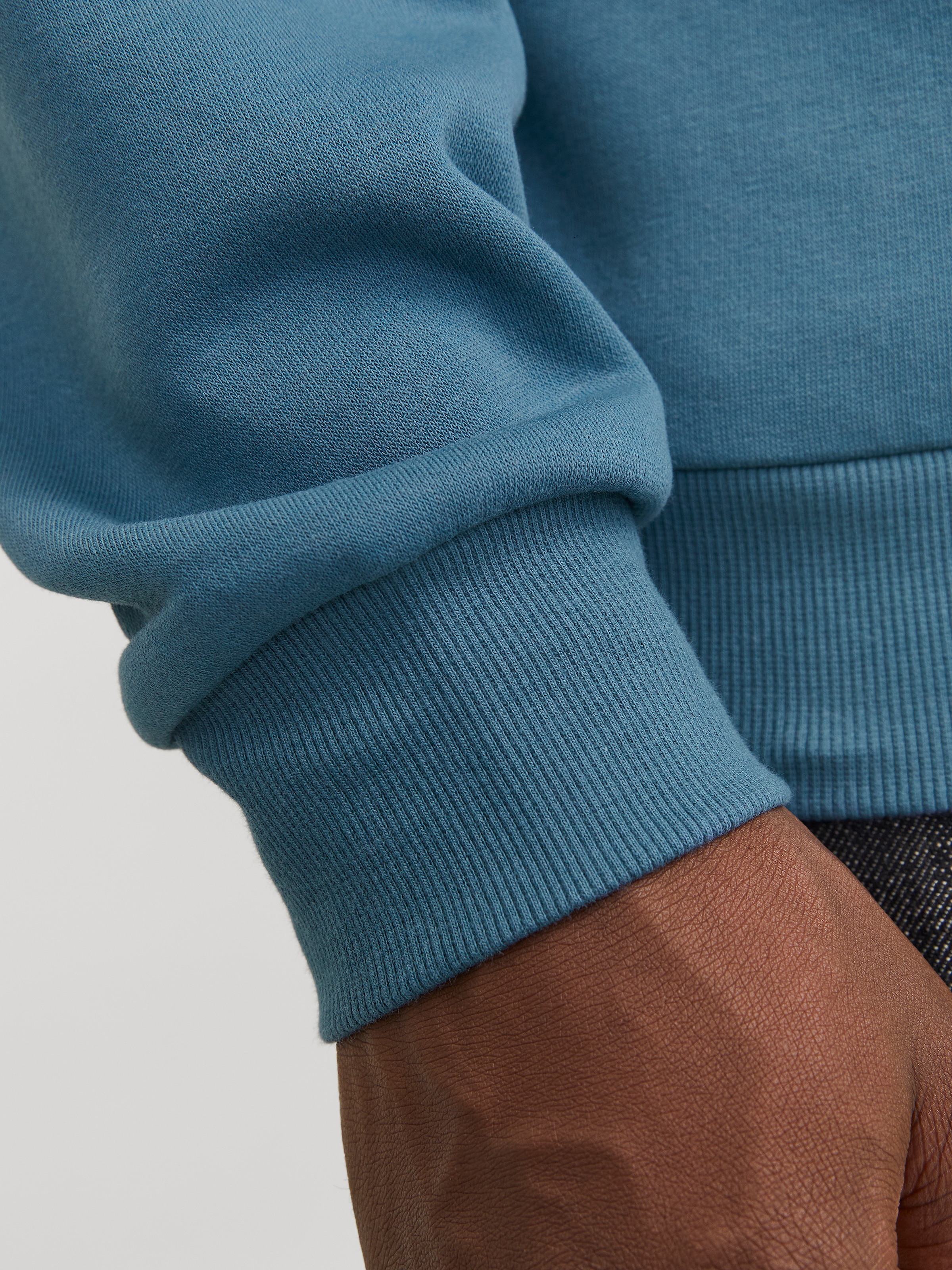 Jack & Jones Sweatshirt »JJEBRADLEY SWEAT CREW NOOS«, mit Rippbündchen
