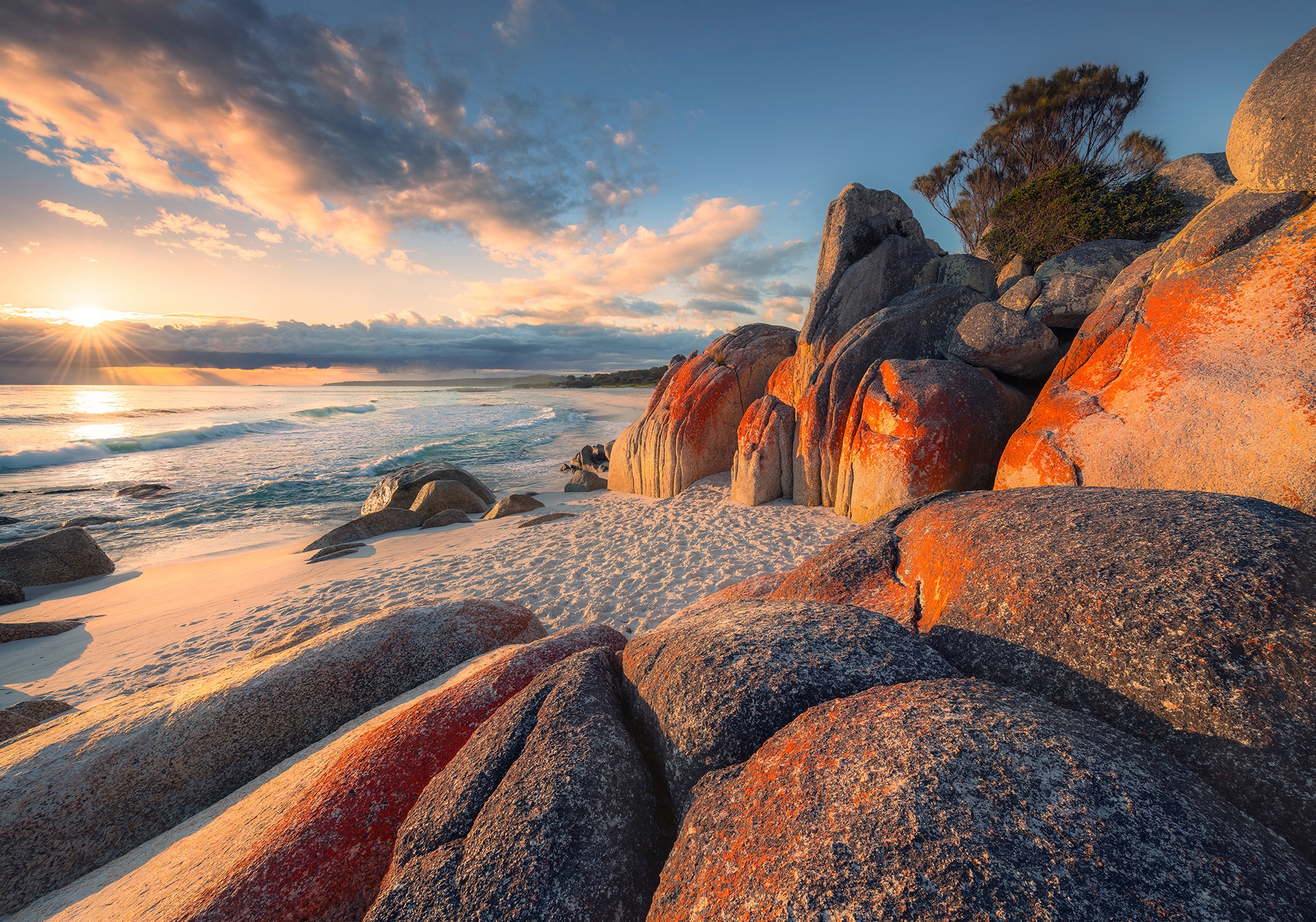 Image of Komar Vliestapete "Digitaldruck Vlies - Bay of Fires - Grösse 400 x 280 cm" bedruckt glatt Wohnzimmer, Schlafzimmer
