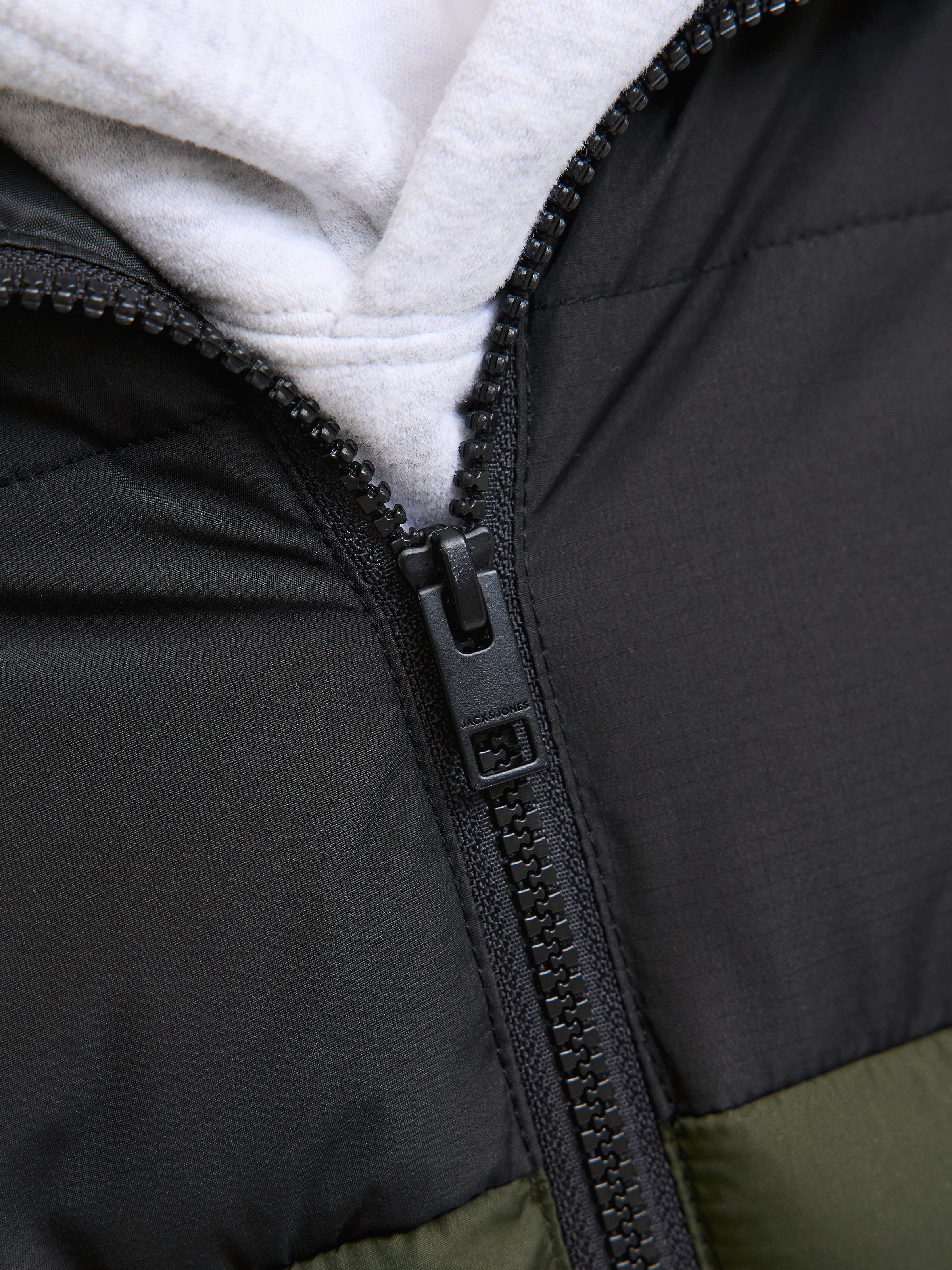 Jack & Jones Junior Veste matelassée »JJMAZE PUFFER COLLAR JNR« ohne Kapuze