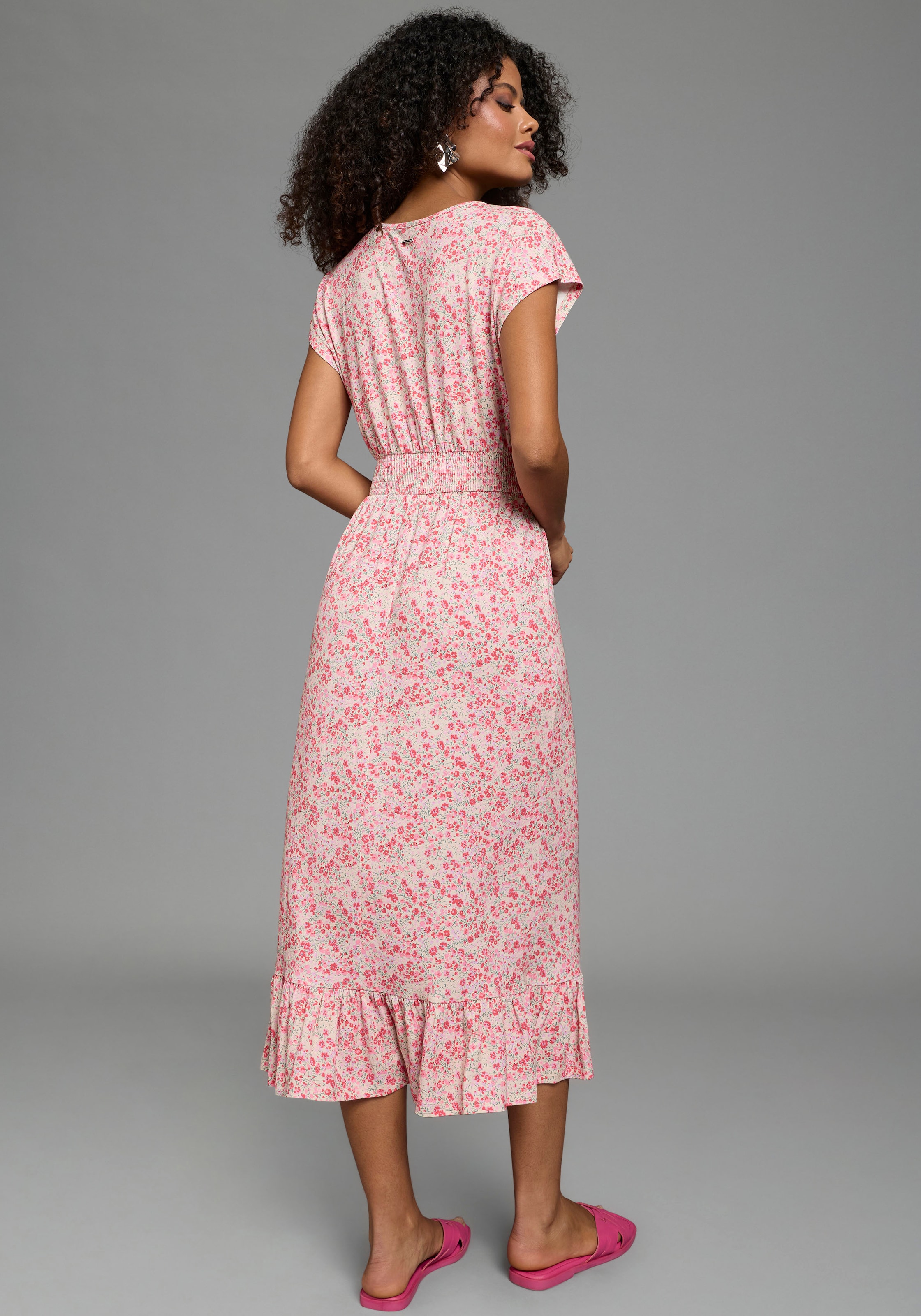Laura Scott Sommerkleid femininer Stil, für entspannte Tage, aus elastischer Shirtware