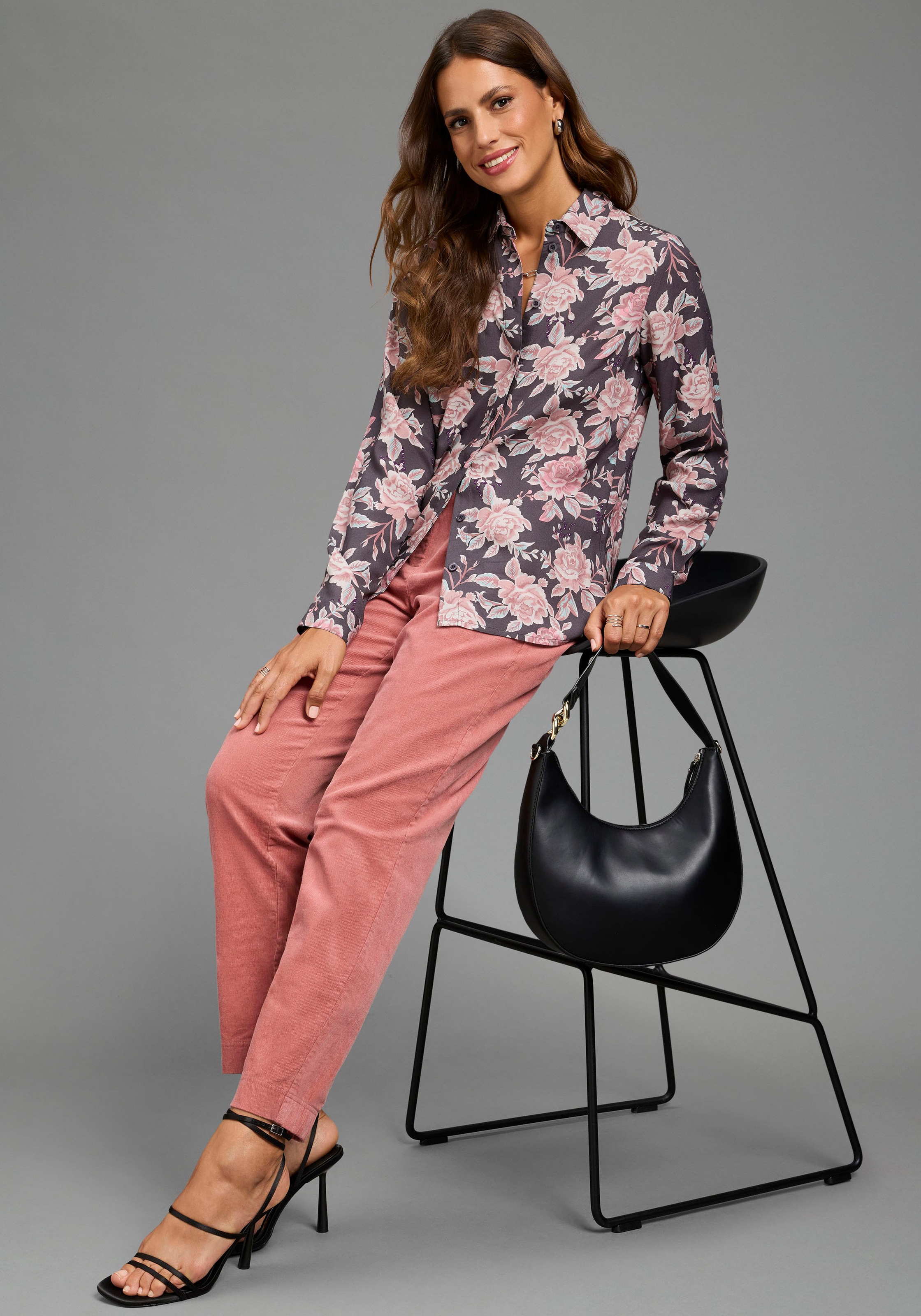 Laura Scott Pantalon en velours côtelé  coupe droite, longueur cheville, aspect uni