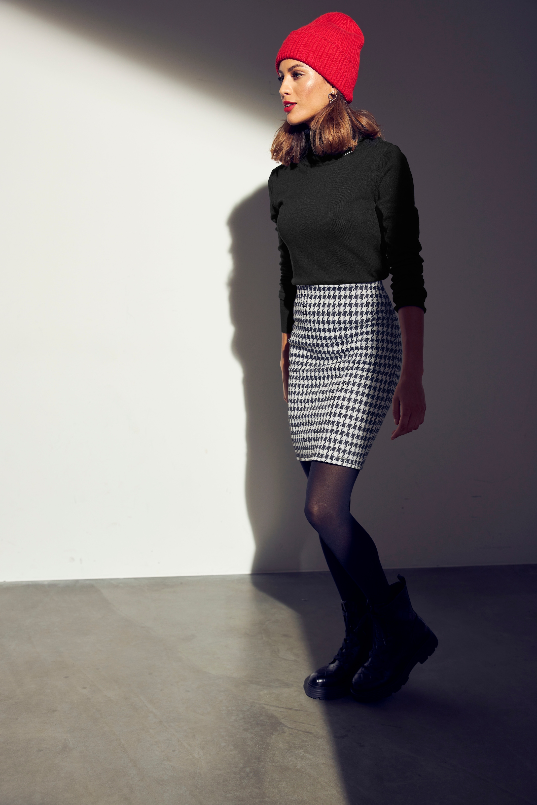 Bruno Banani Pull à col roulé mit Metalllogo