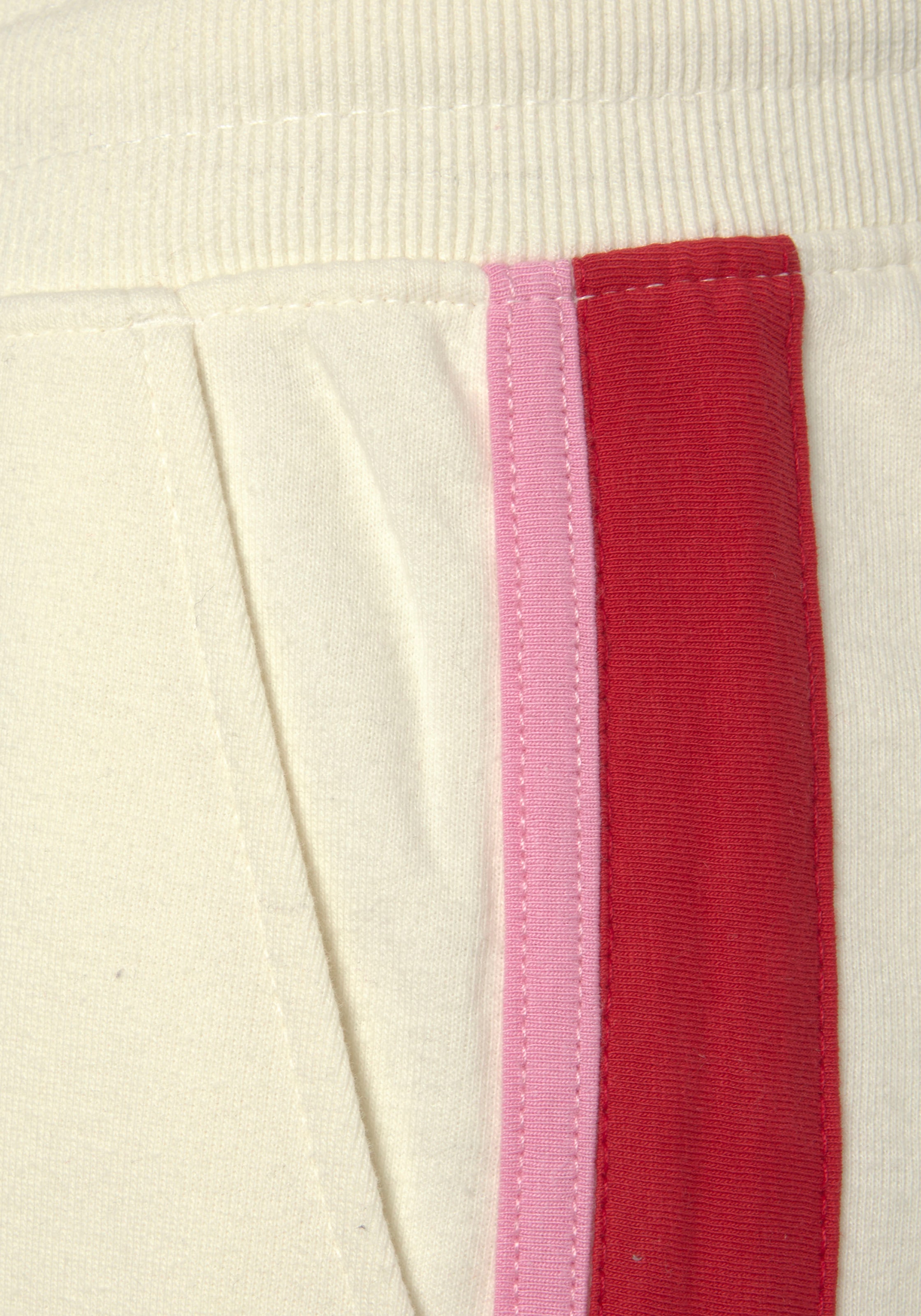 Vivance Sweatshorts  mit Kontrast Einsätzen, Loungewear