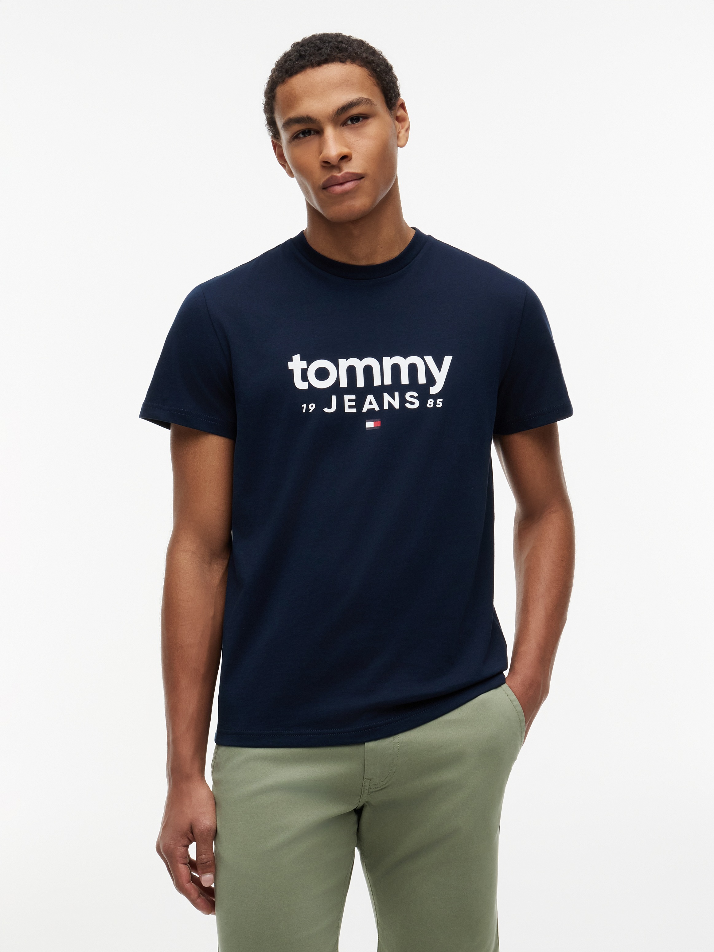 Image of Tommy Jeans T-Shirt "TJM SLIM GRAPHIC"