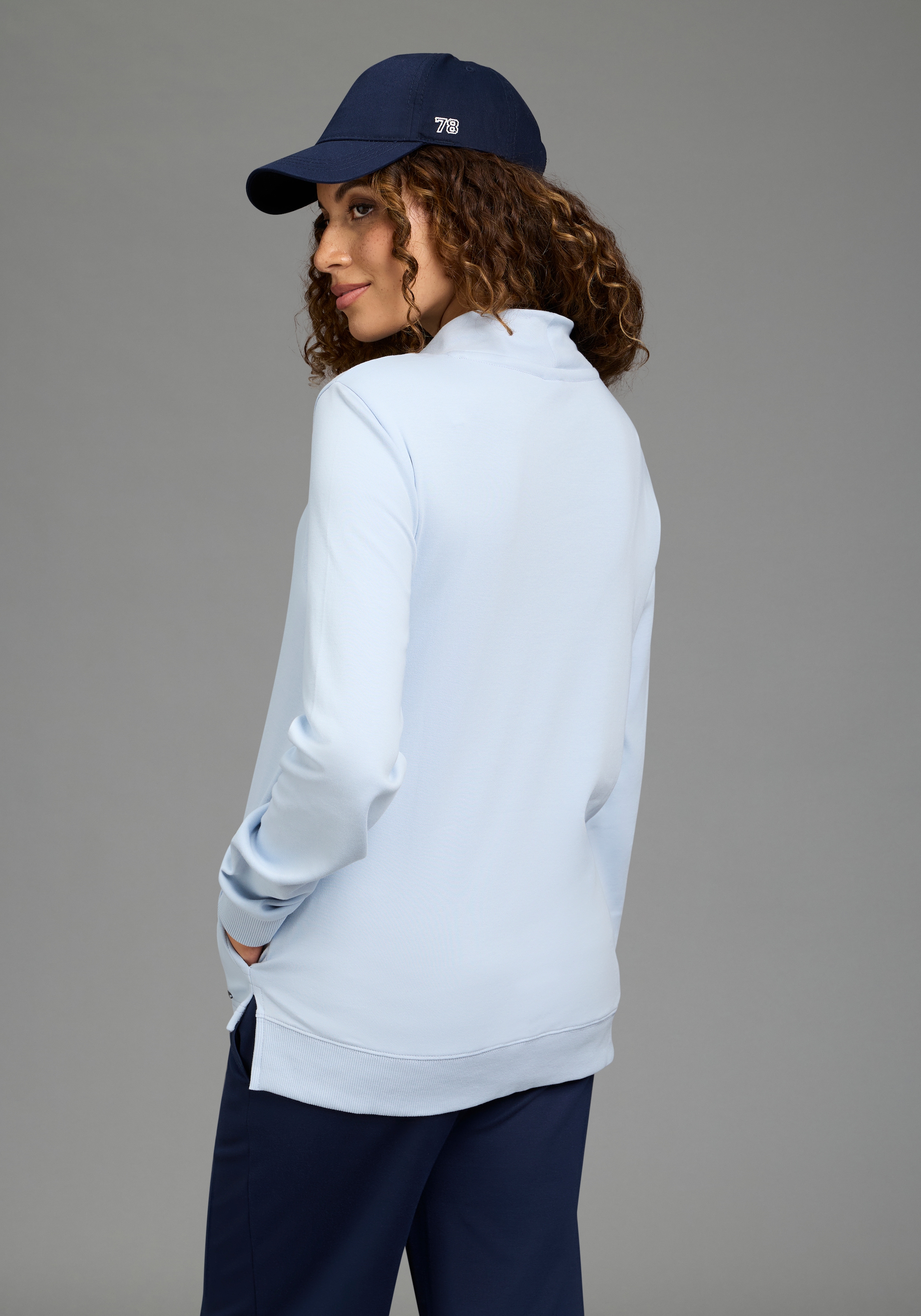 KangaROOS Sweat-shirt , avec étiquette métal, longueur couvrant les hanches, aussi en grandes tailles
