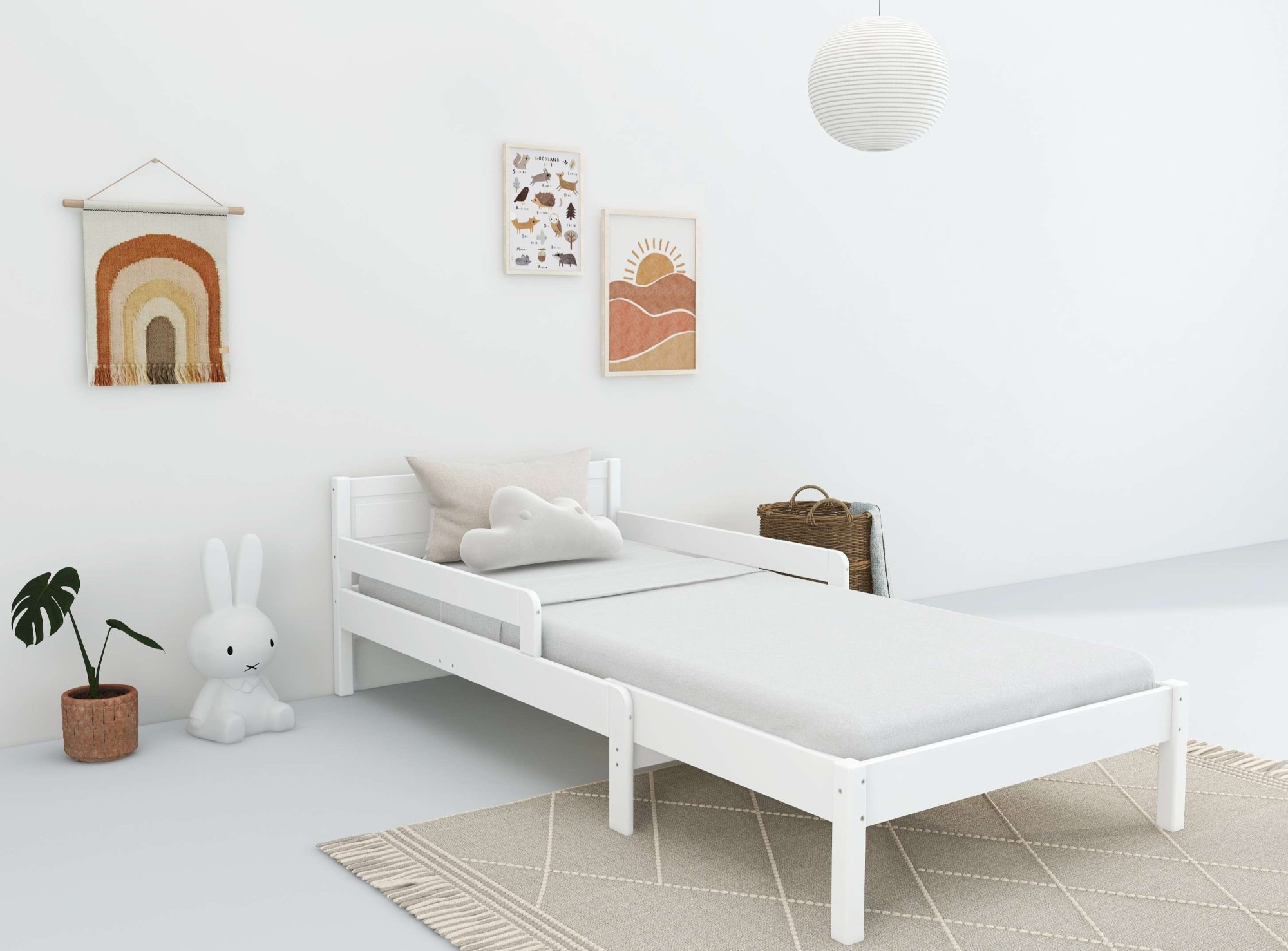 OTTO home Kinderbett »Hero, Bett, Massivholzbett, ausziehbar von 140 bis 200 cm«, aus massiver Kiefer, inklusive Lattenrost, Kassettenoptik, FSC®