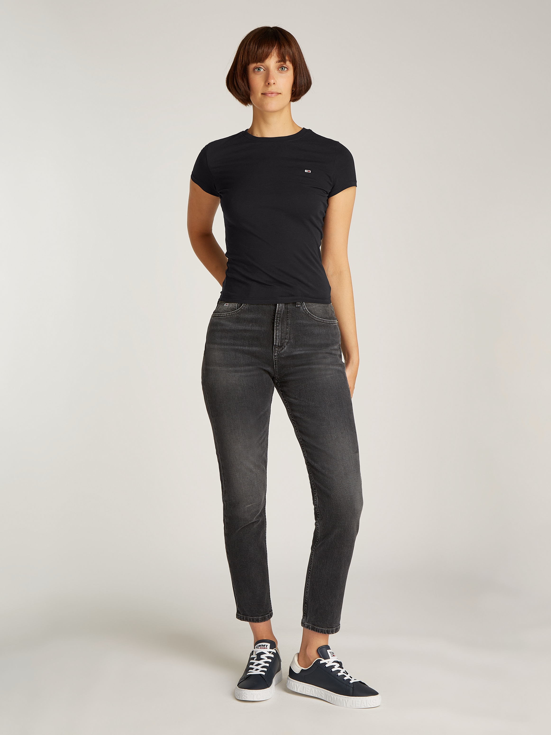 Tommy Jeans T-Shirt »TJW SLIM C-NECK TEE«, mit Logo-Stickerei