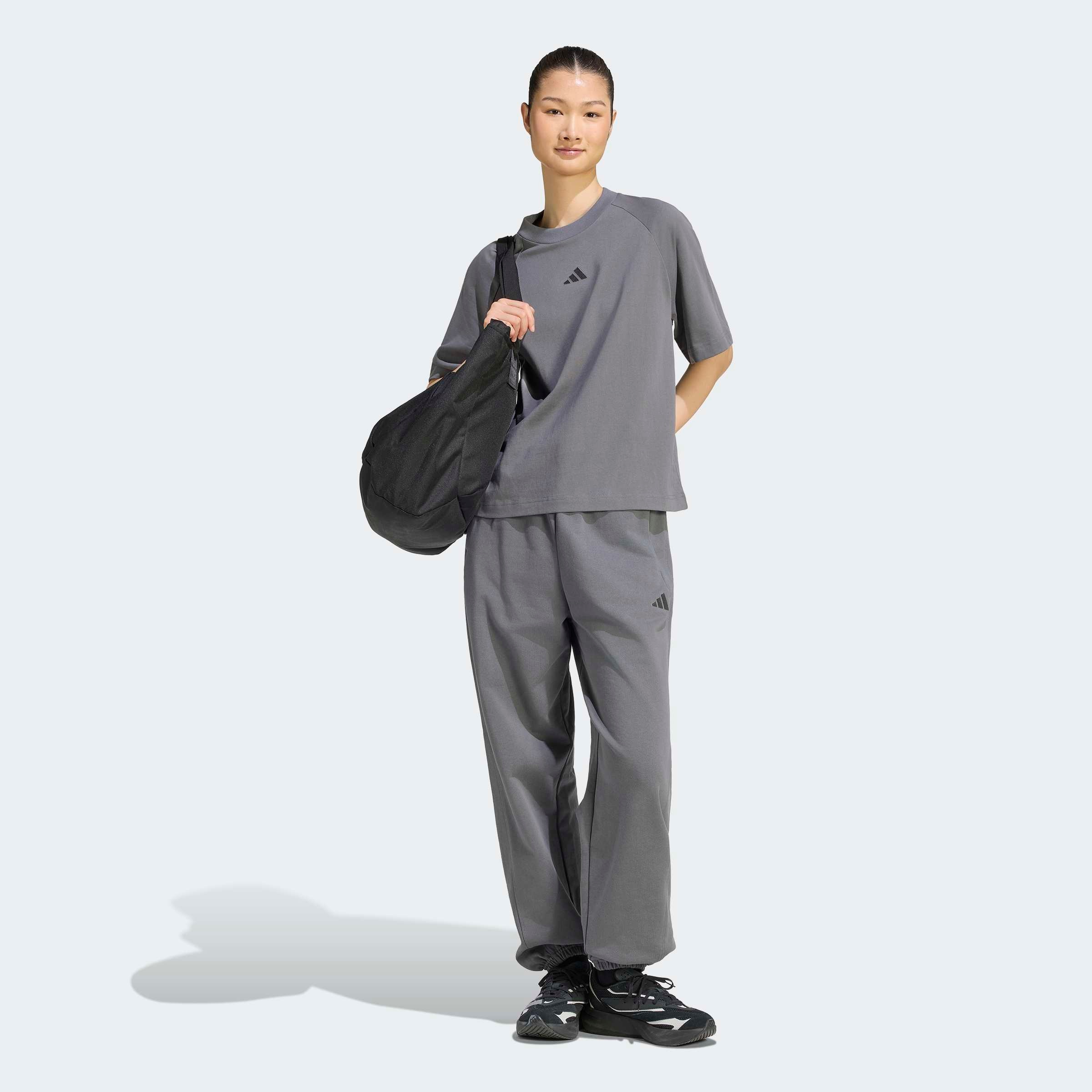 adidas Sportswear Pantalon de sport »ADIDAS KIT, LOCKER GESCHNITTEN, BÜNDCHEN, KLEINES LOGO«  Pantalon de sport KIT, qualité premium lourde, structure de tissu robuste