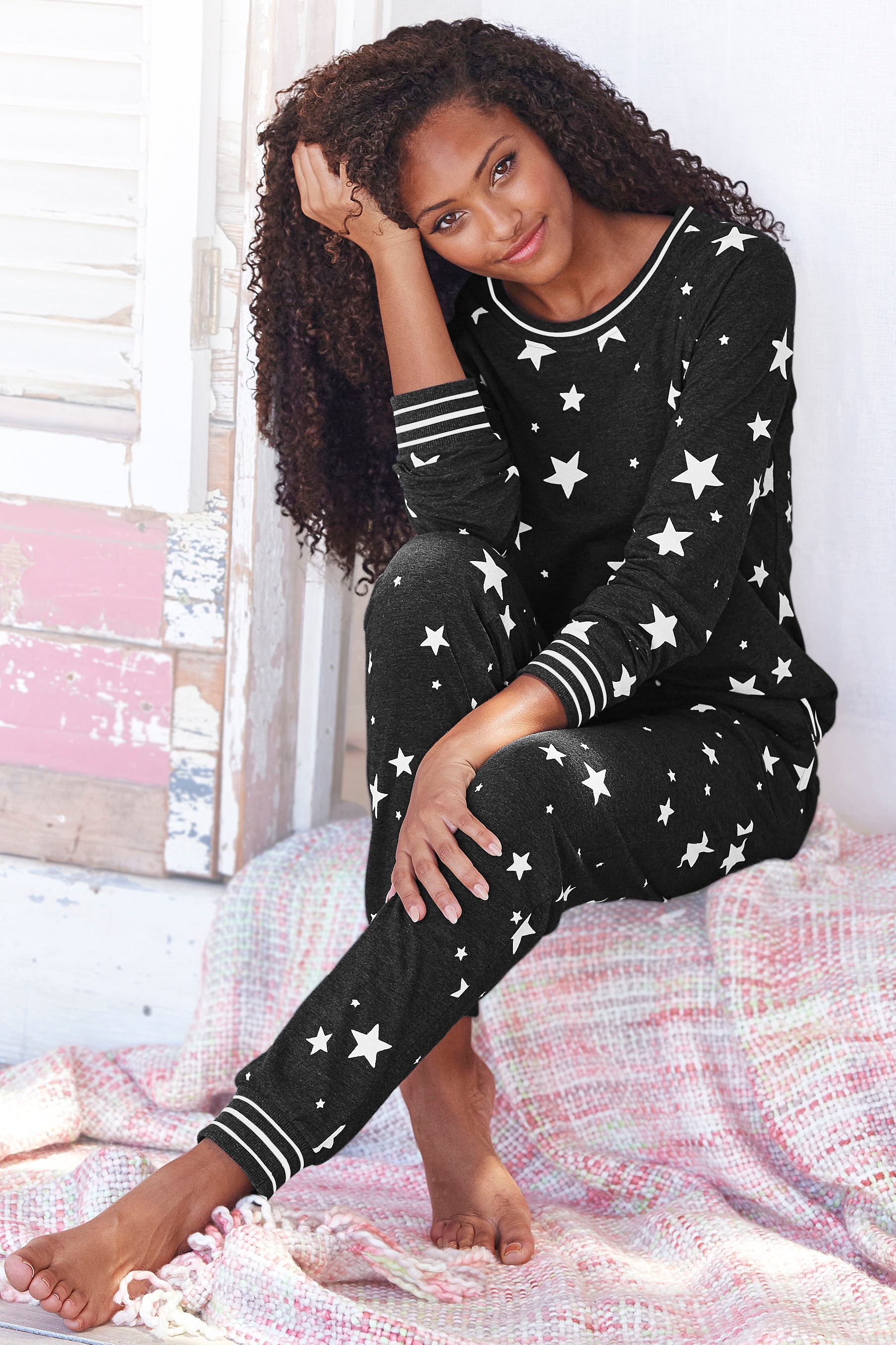 Image of Vivance Dreams Pyjama Set, 2 mit Sternedruck
