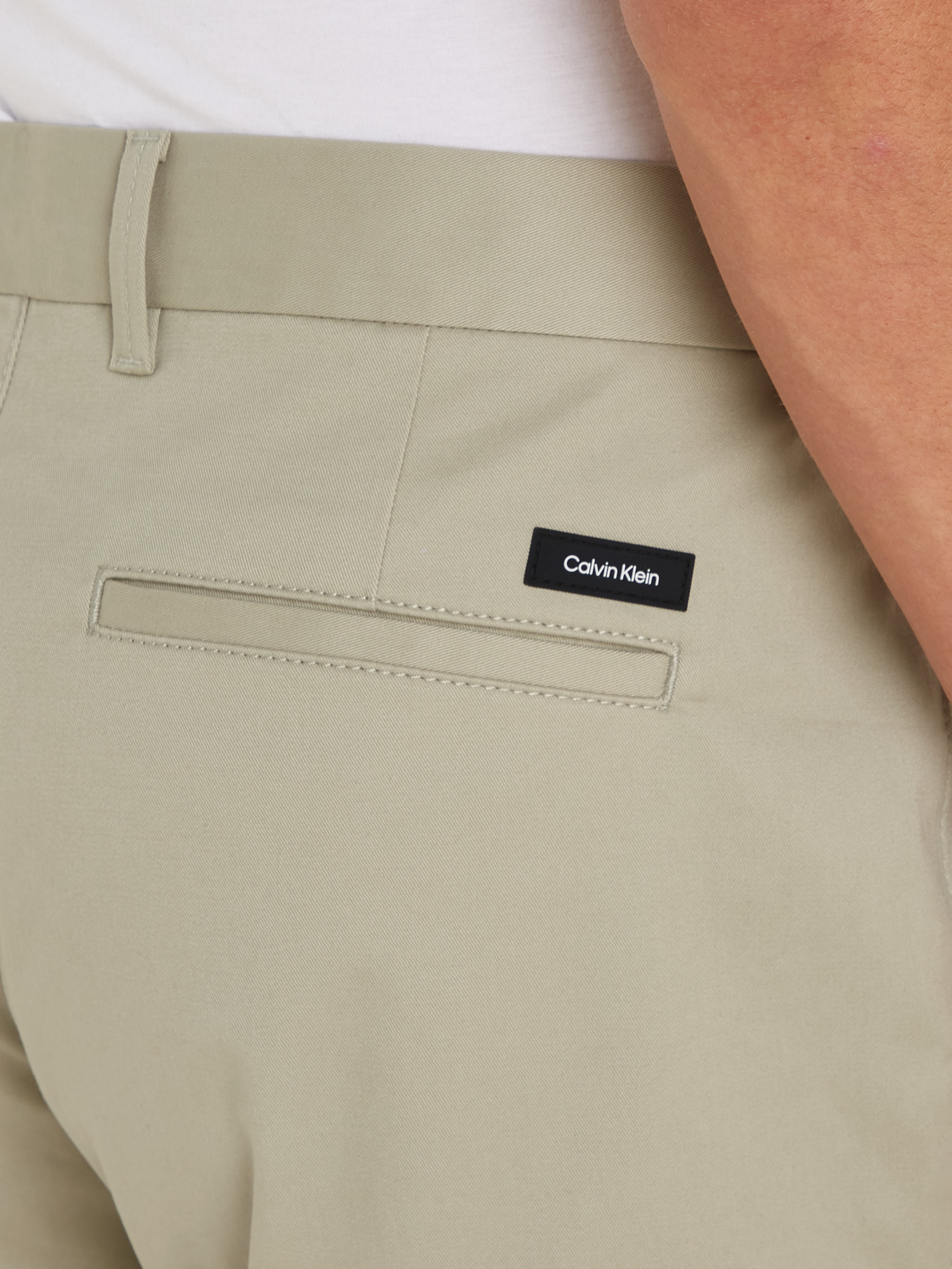 Calvin Klein Chinohose »MODERN TWILL SLIM CHINO«, mit Logoprägung