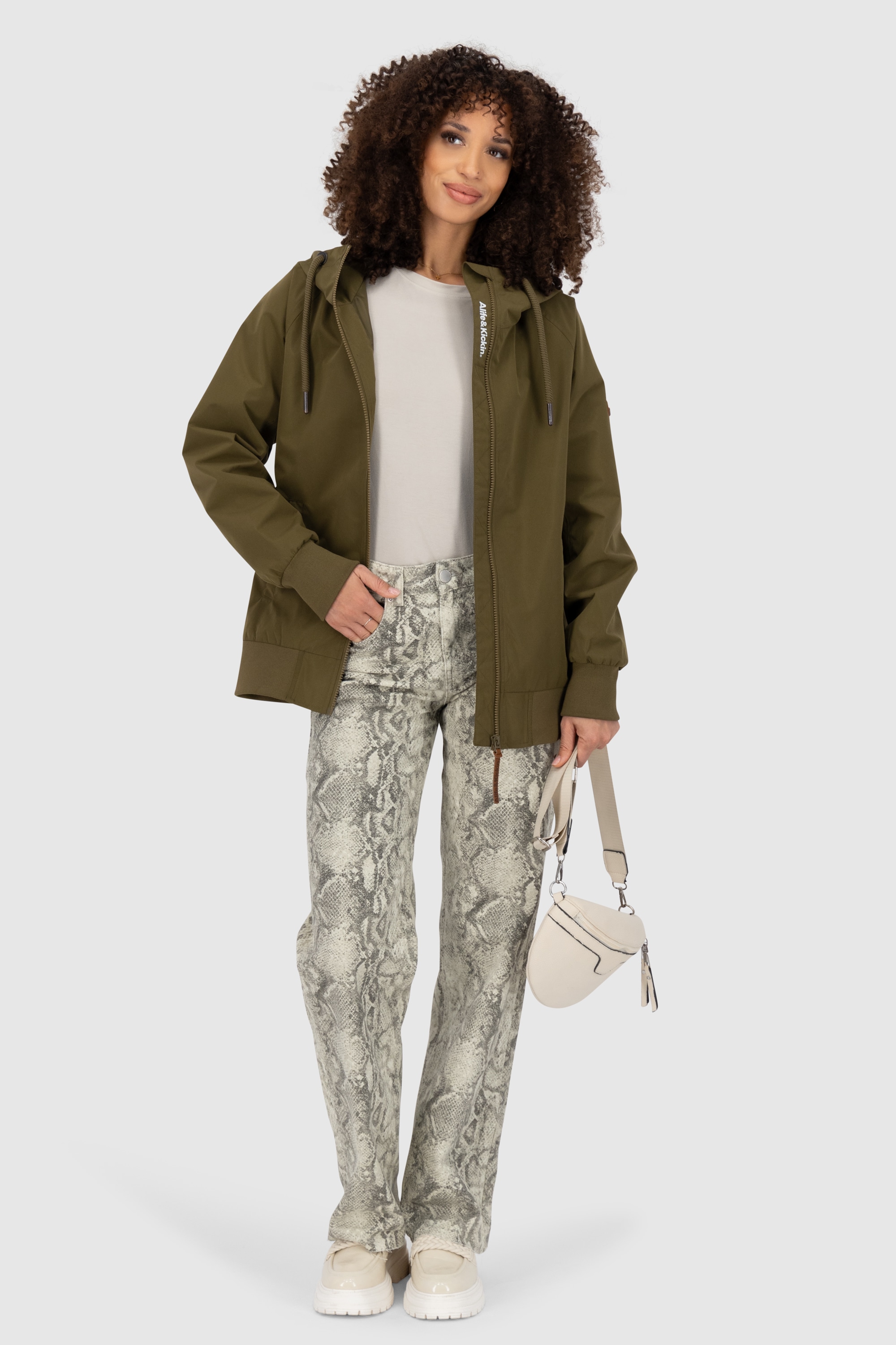 Alife & Kickin Veste d'extérieur »RenitaAKA« mit Kapuze mit Kapuze in bequemen Fit