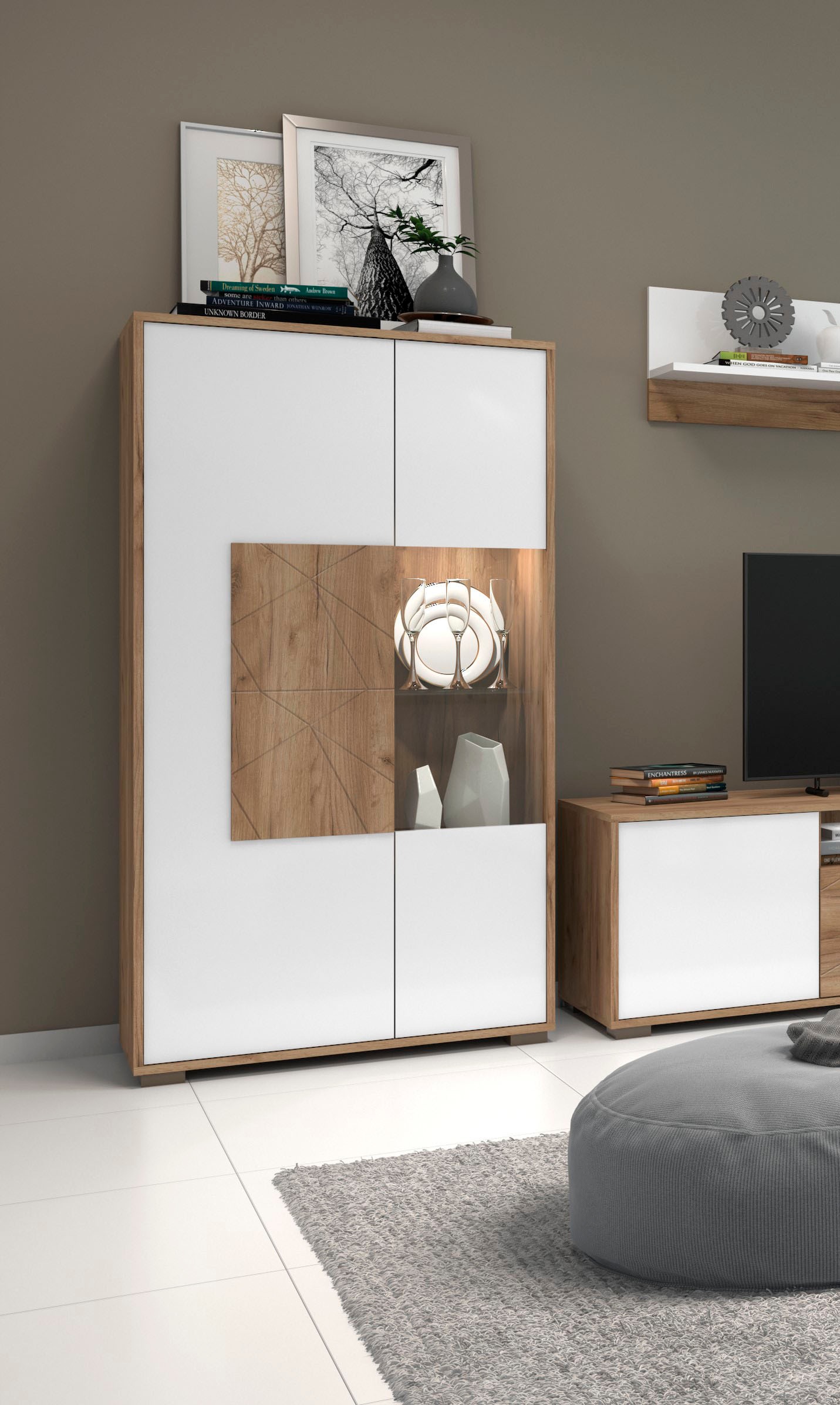 Image of GOODproduct Vitrine "Stela" mit Push-to-open und Soft-Close-Funktion