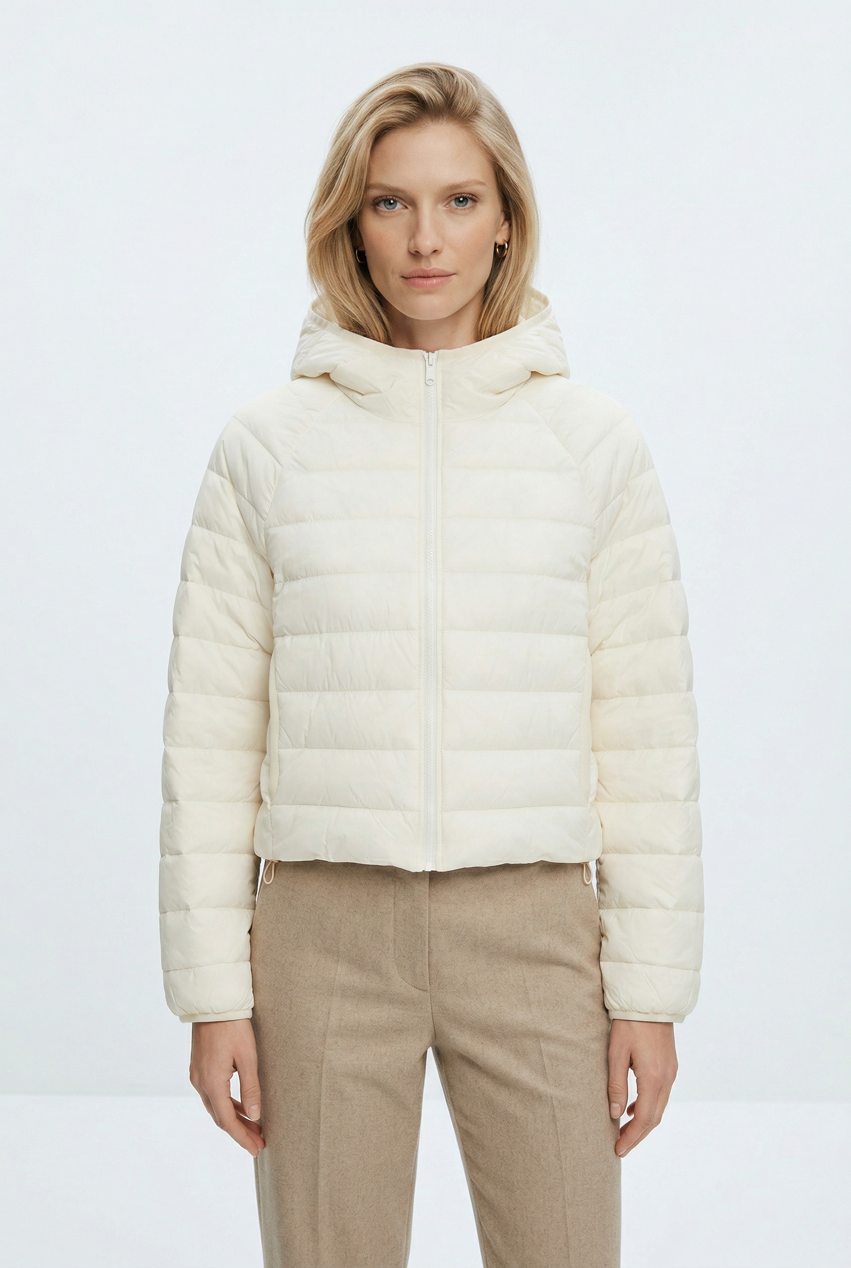 Image of Calvin Klein Steppjacke "ULW SHORT CK PACKABLE PUFFER JAC" mit Kapuze in kurzer Passform