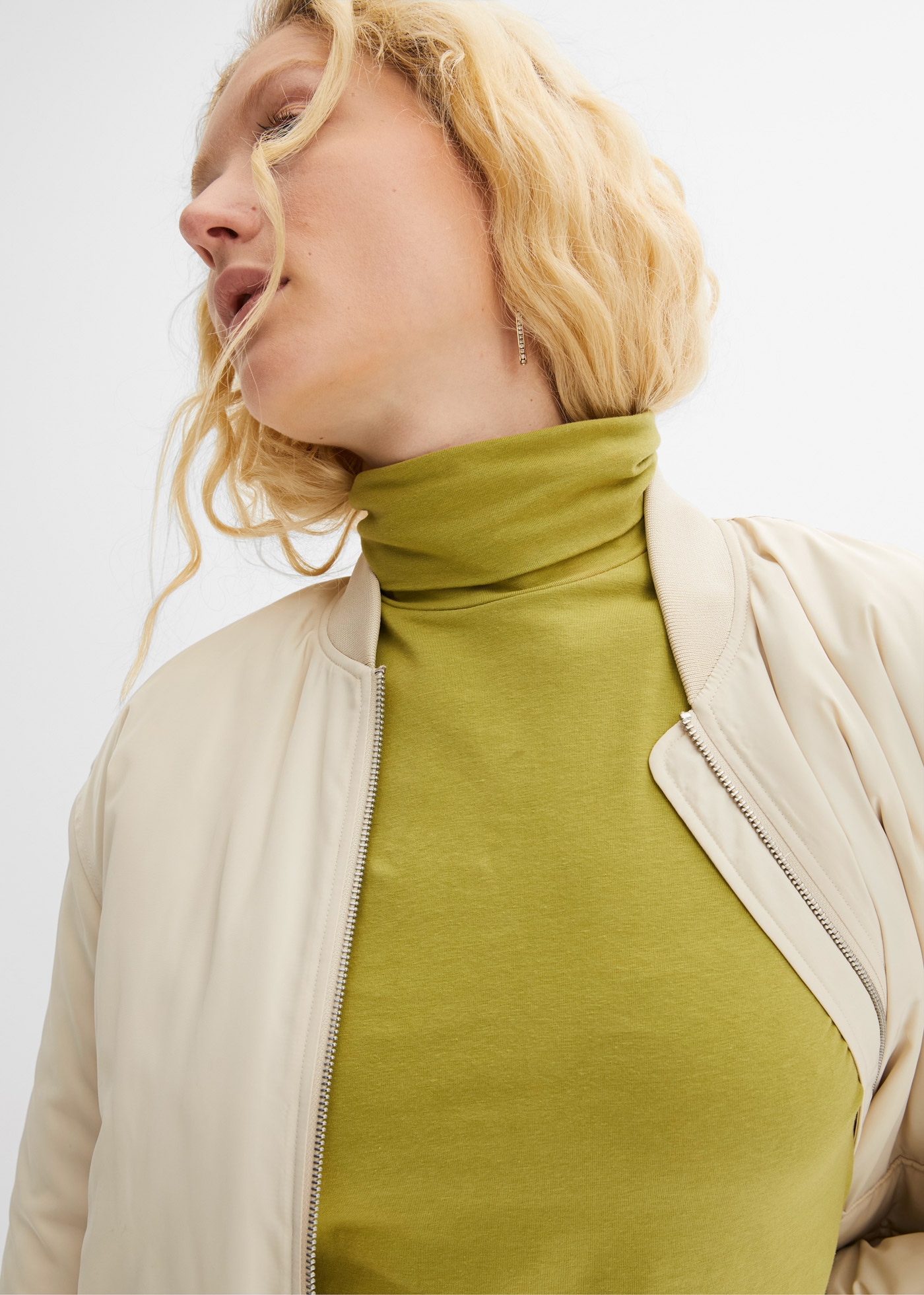 bonprix T-shirt à manches longues »Langarmshirt mit reiner Baumwolle« schmale Passform, mit Rollkragen, ohne Verschluss