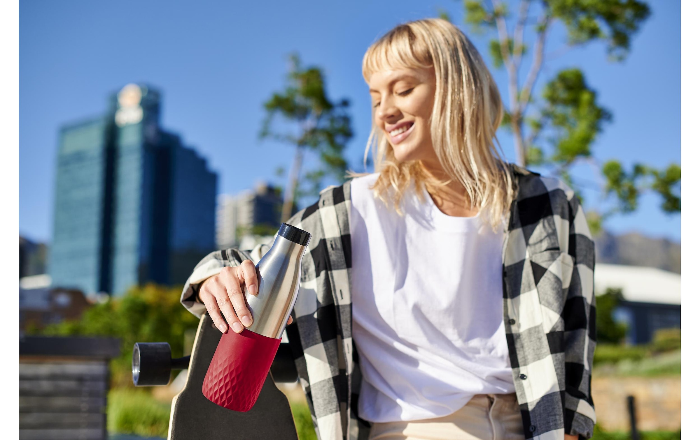 Emsa Trinkflasche »Bludrop Sleeve« Edelstahl/Silikon, Quick-Press, 12h warm/24h kühl