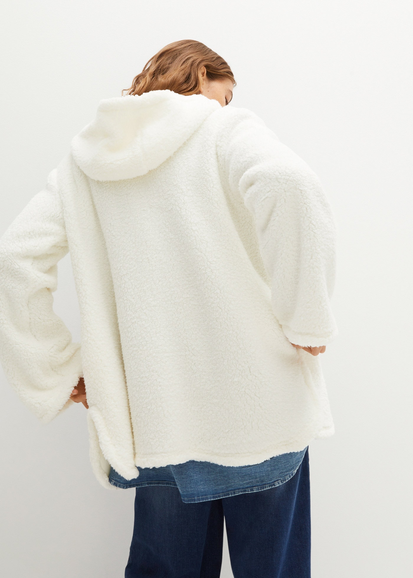 bonprix Fleecejacke mit Kapuze Teddy-Fleece Jacke in A-Linie mit Seitenschlitzen