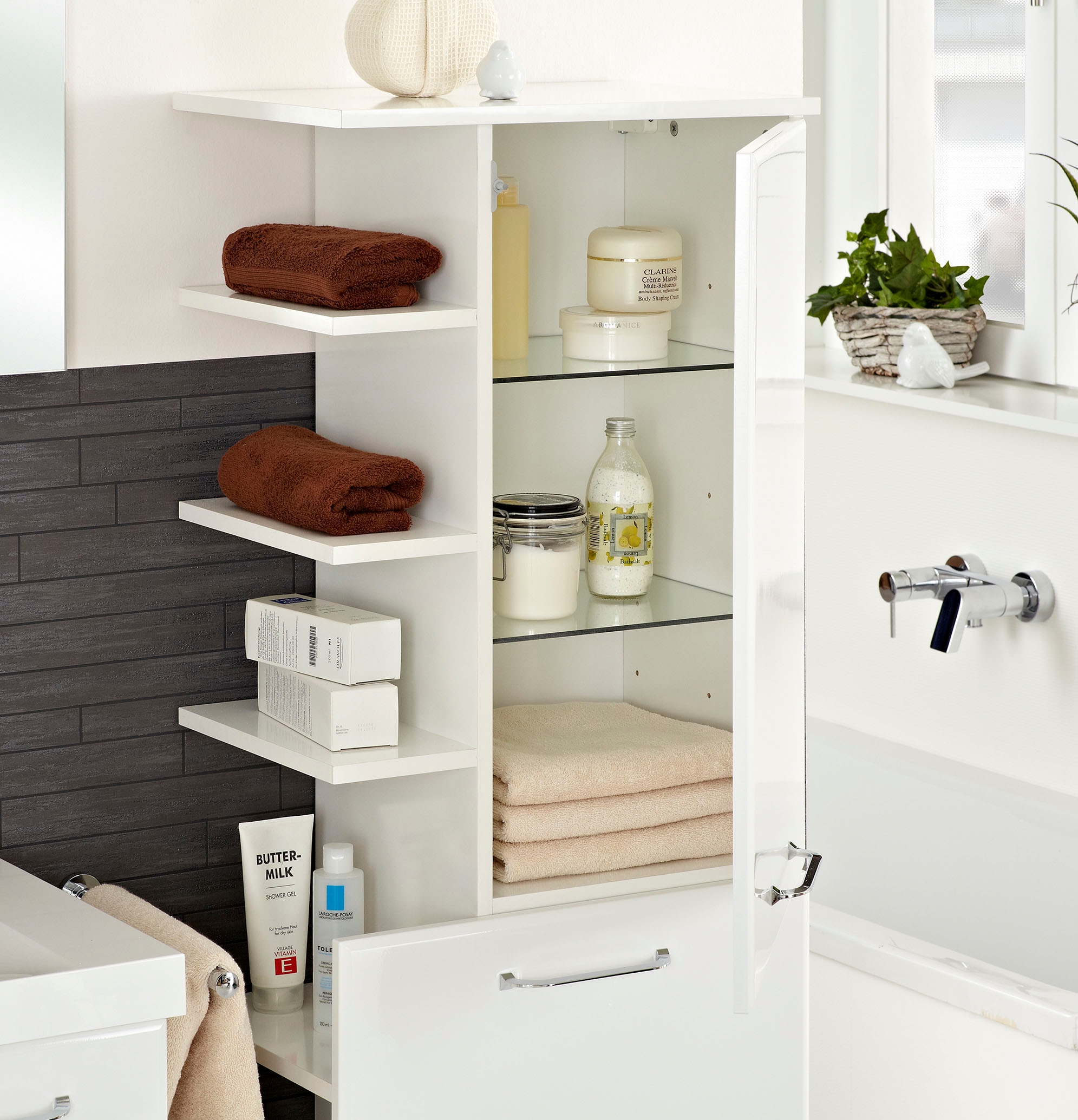 Saphir Armoire intermédiaire »Quickset Badschrank 50 cm breit, 2 Türen, seitliche Ablagen« Armoire de salle de bain midi avec amortisseur de porte, poignées chromées brillantes