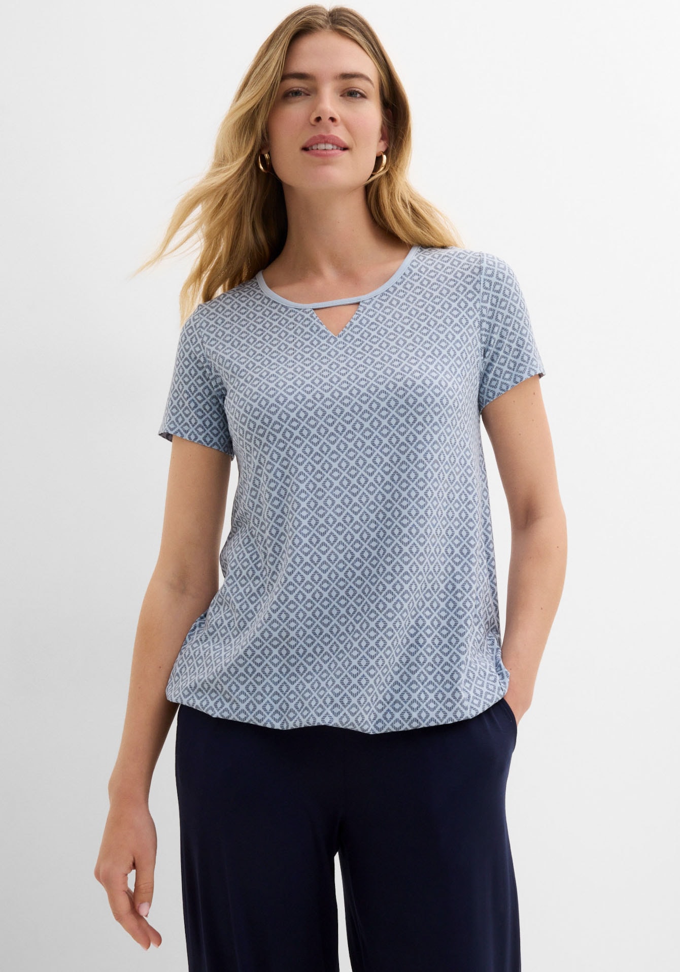 Image of bonprix T-Shirt Regular Fit, Kurzarm-Design, mit Gummizug, aus Viskose und Elasthan