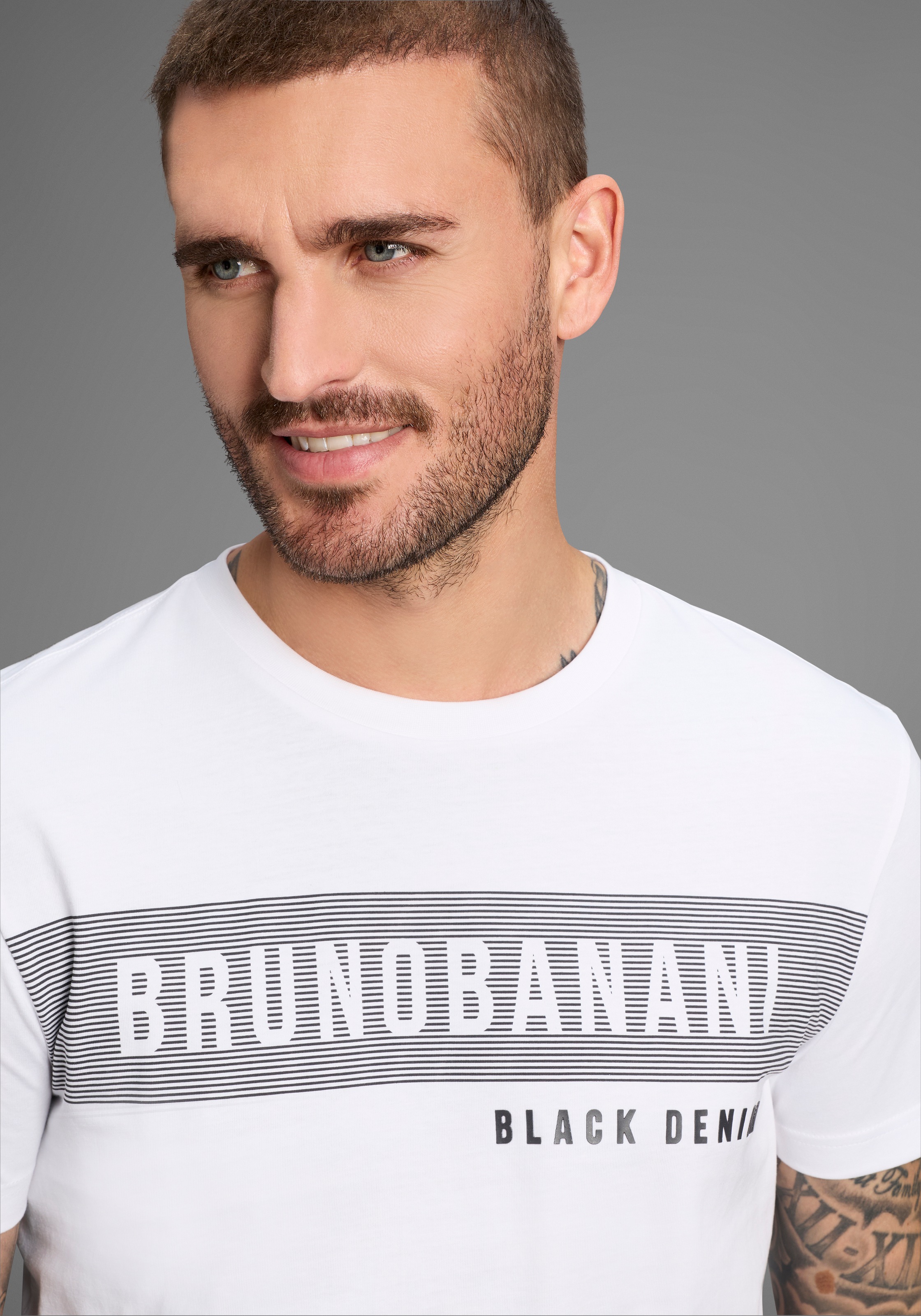Bruno Banani T-Shirt, kurzärmelig, schmal geschnitten, Rundhalsausschnitt
