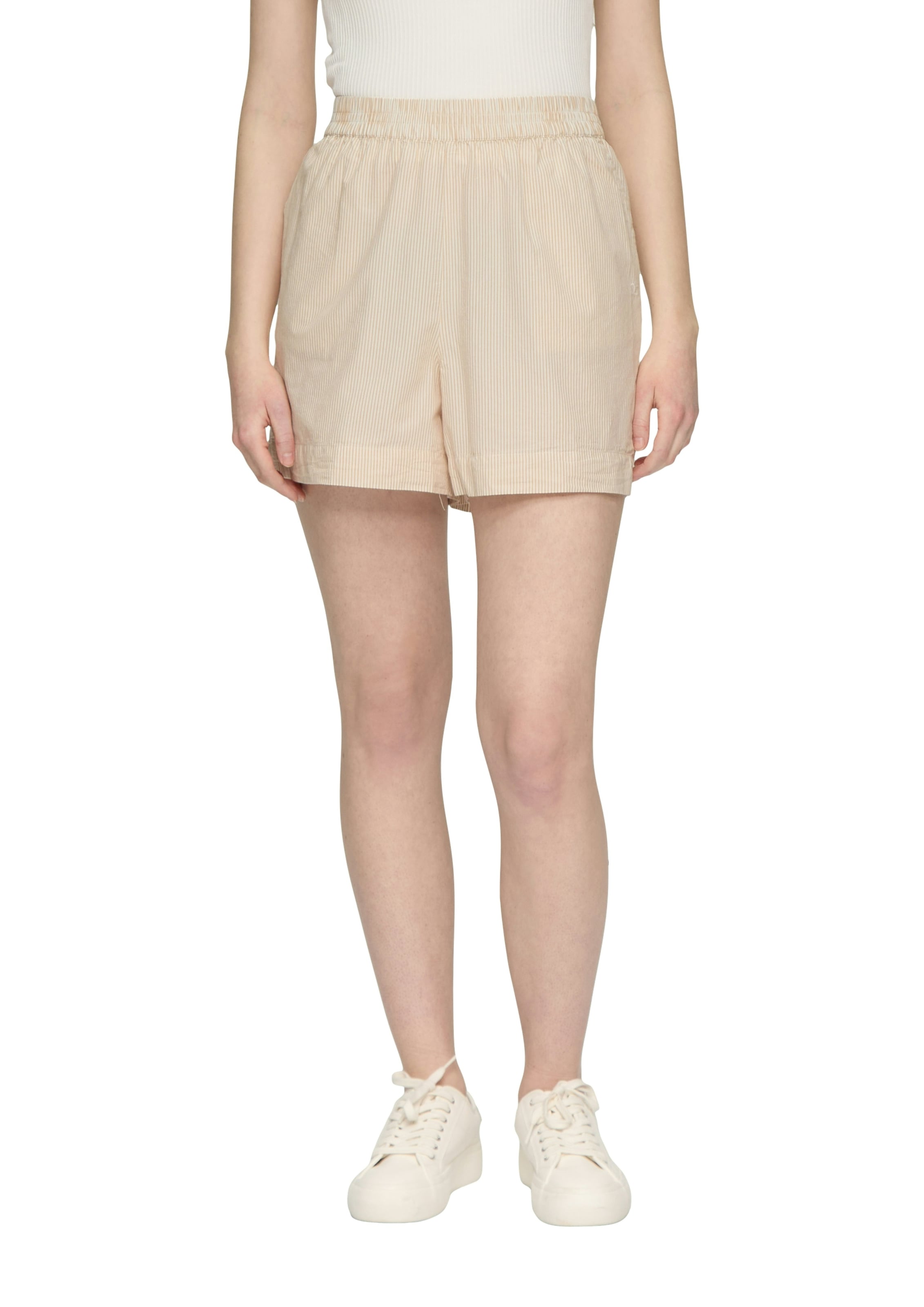 Image of QS Shorts Sommerhose mit feinem Streifenmuster