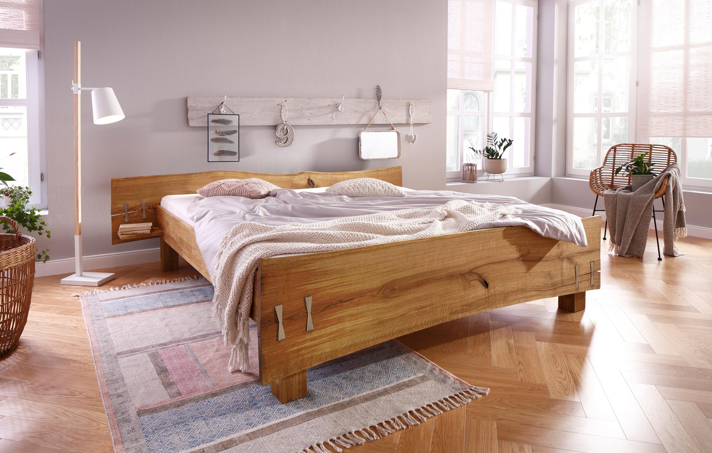 Image of Premium collection by Home affaire Futonbett »Slabs«, (aus massiver Eiche mit integrierten Nachttischen) bei Ackermann Versand Schweiz