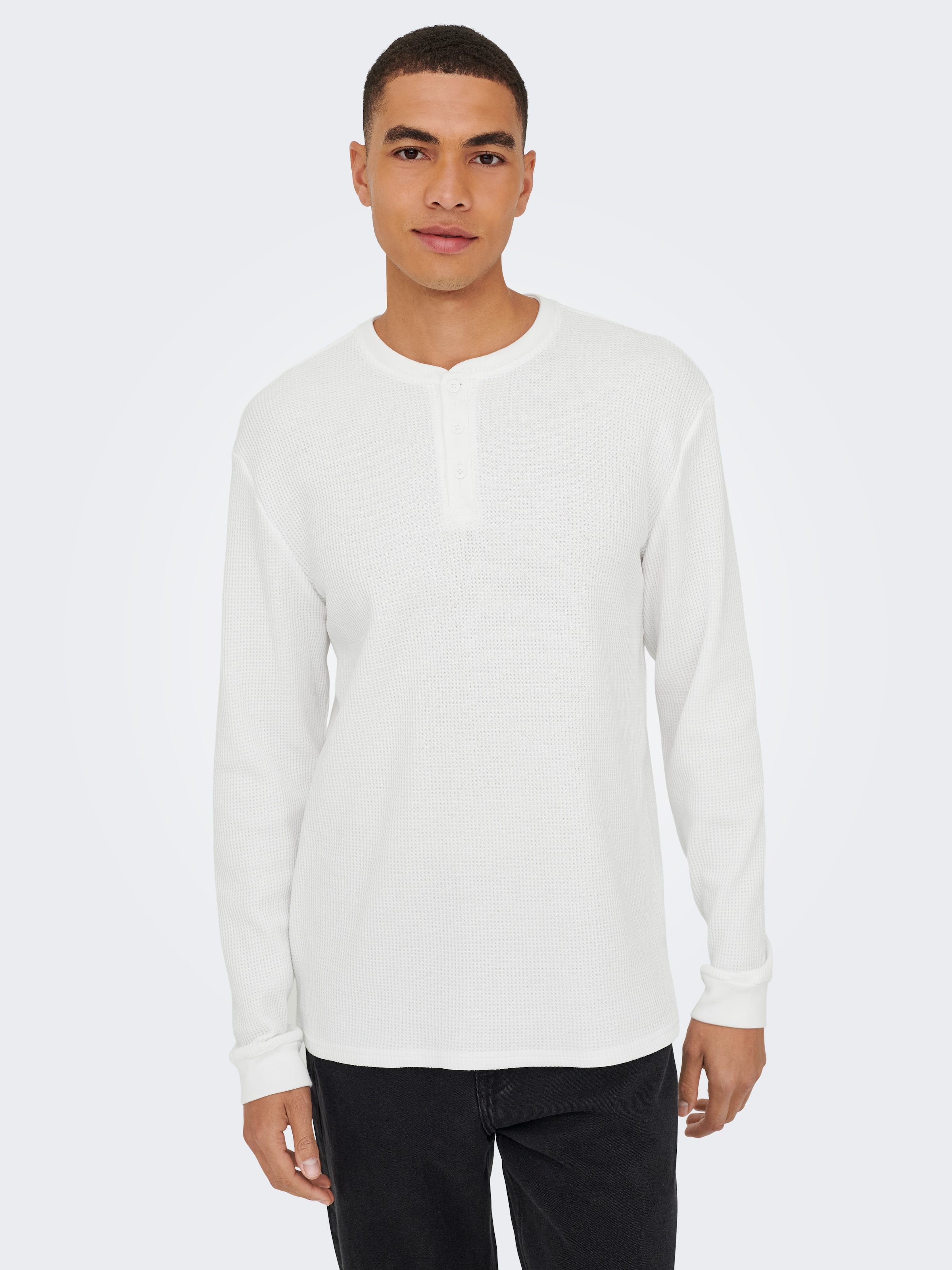 Image of ONLY & SONS Langarmshirt "ONSTOBIE REG LS HENLEY TEE NOOS" Baumwollmischung, regular fit