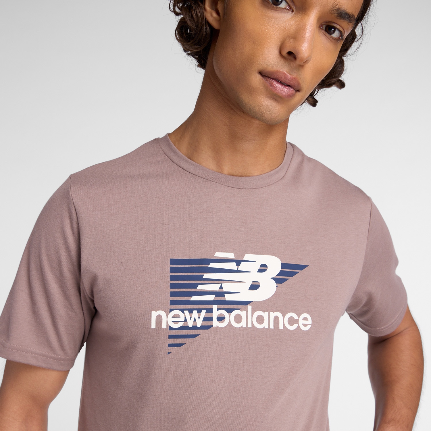 New Balance Trainingsshirt »Heathertech Graphic T-Shirt 1 EARTHHADOW«