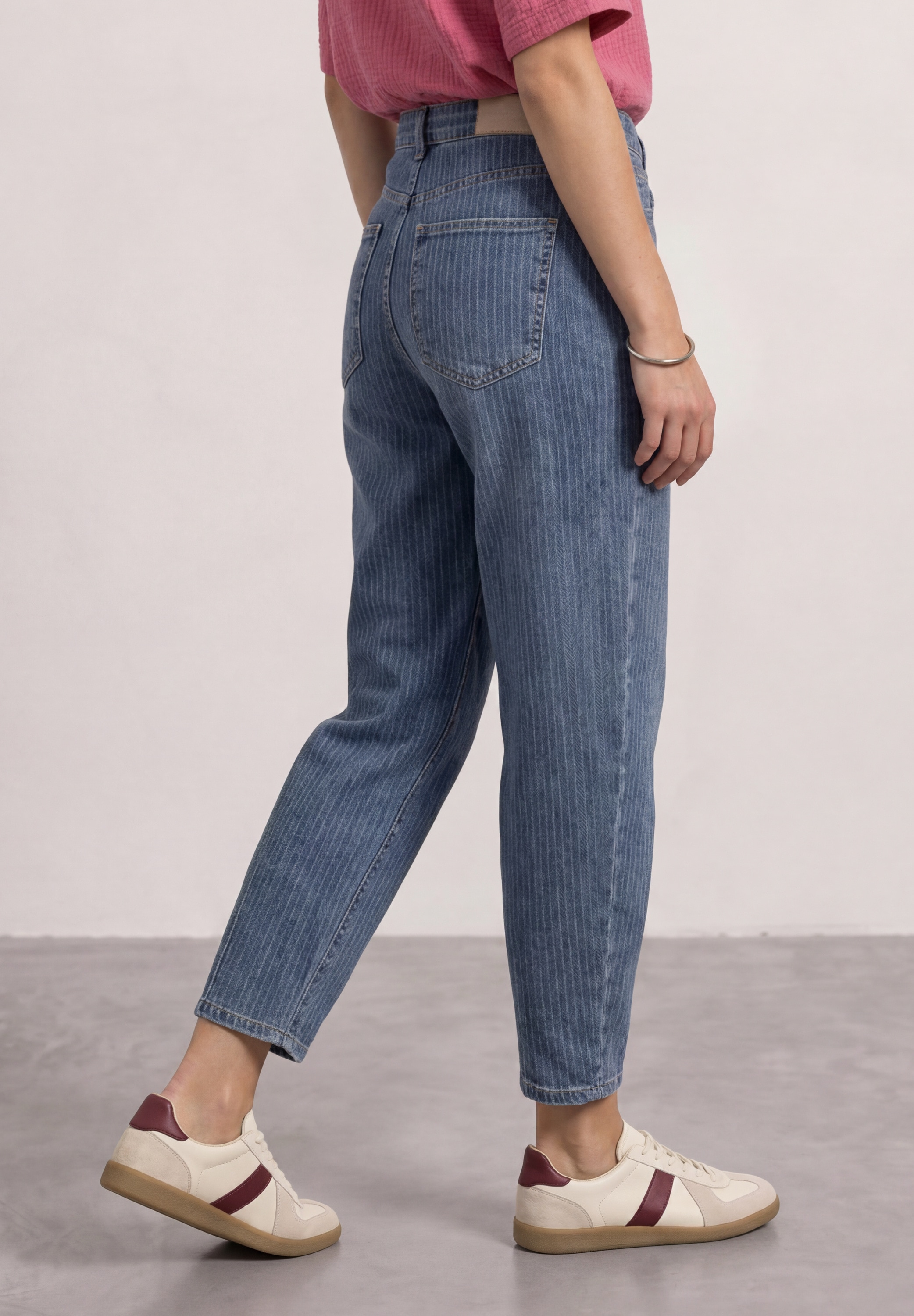 Image of STREET ONE Loose-fit-Jeans "Style Karlie" mit Barrel Legs und Steifen-Optik