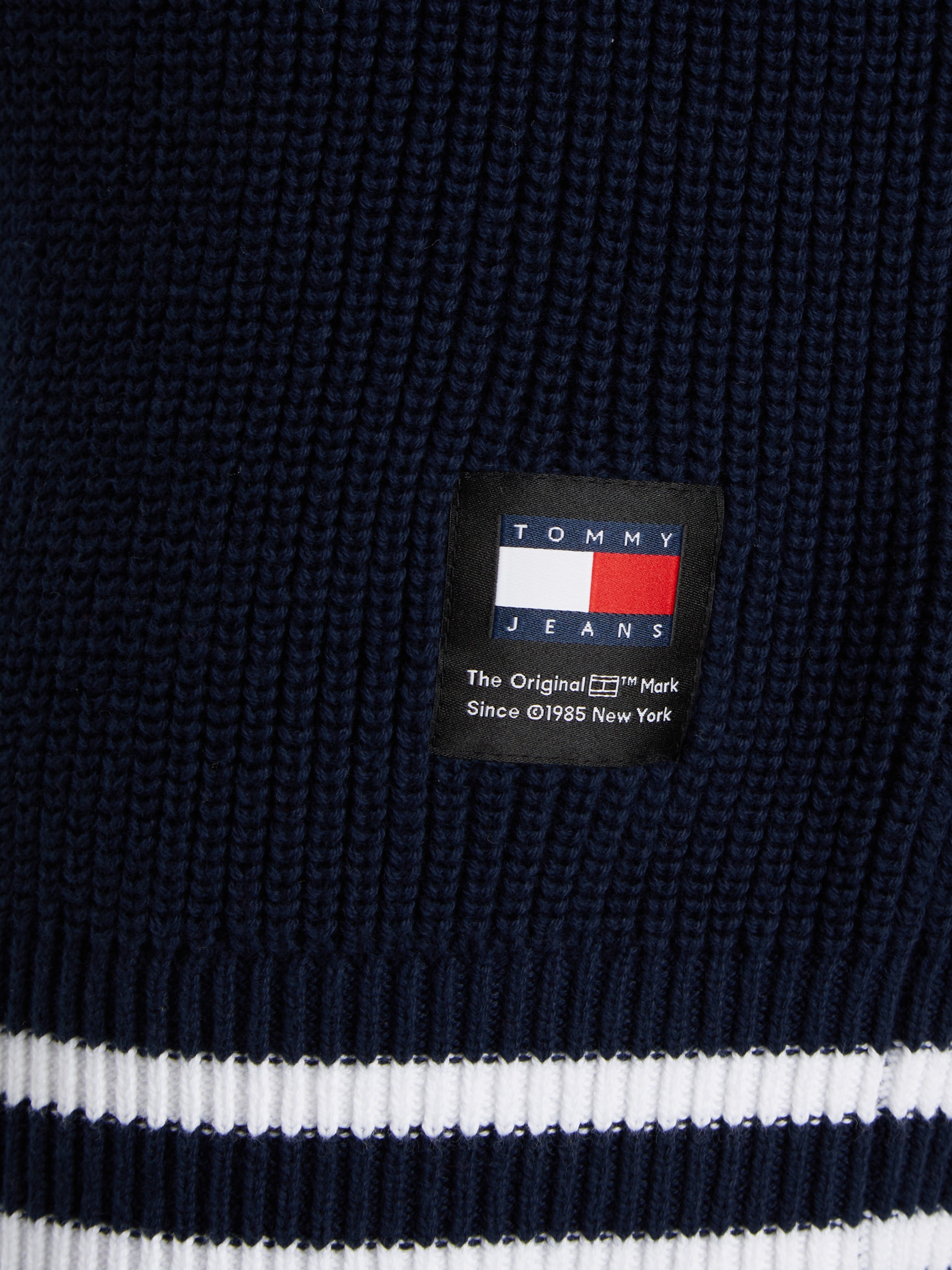 Tommy Jeans Strickpullover »TJM REG CONTRAST TIPPING SWEATER«, mit Kontraststreifen am Bund und Ärmeln