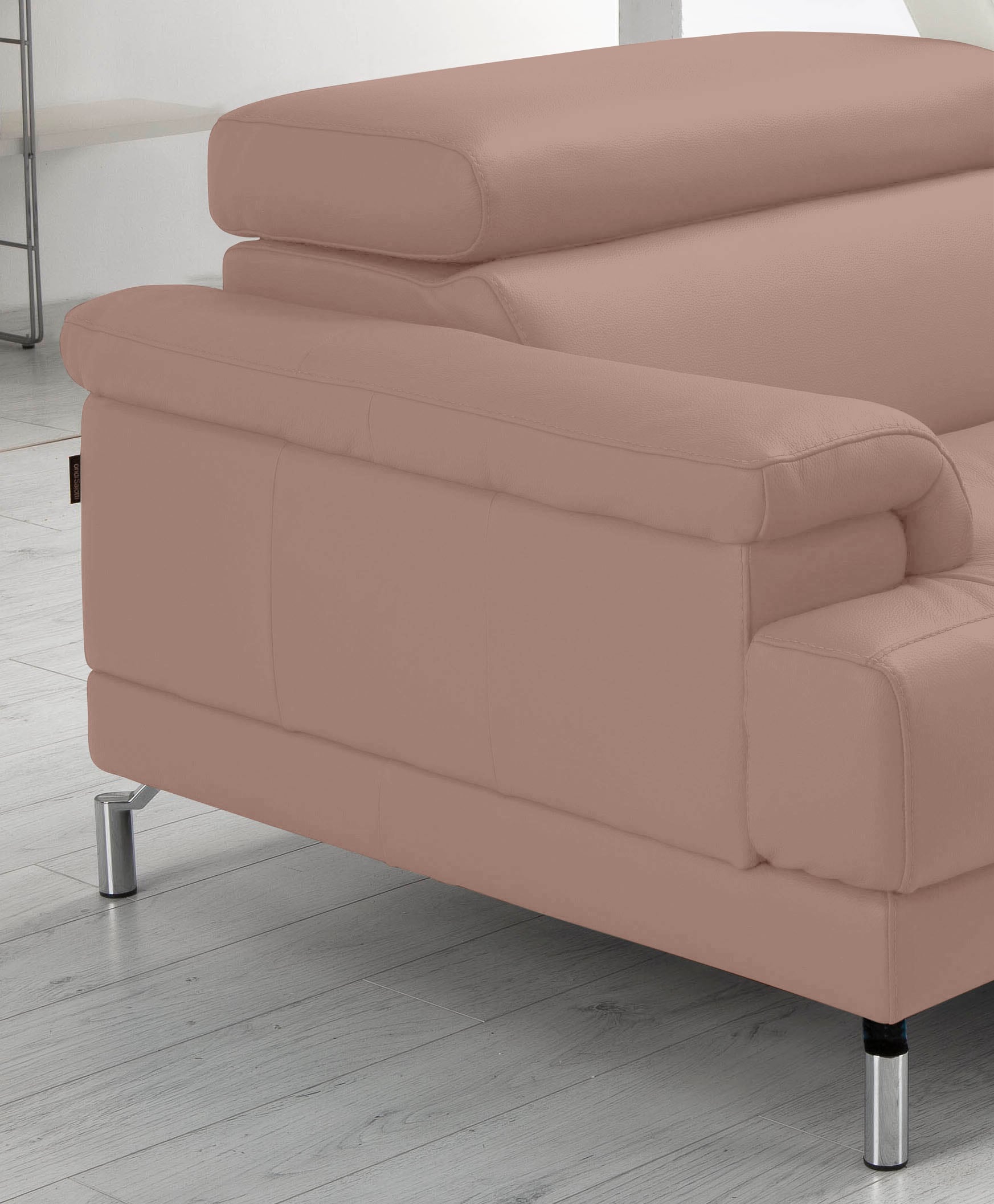 Egoitaliano 2,5-Sitzer »Soul, Design und Sitzkomfort auf hohem Niveau, tolle Details«, inkl. Kopfteilverstellung für noch mehr Komfort, Designfuss