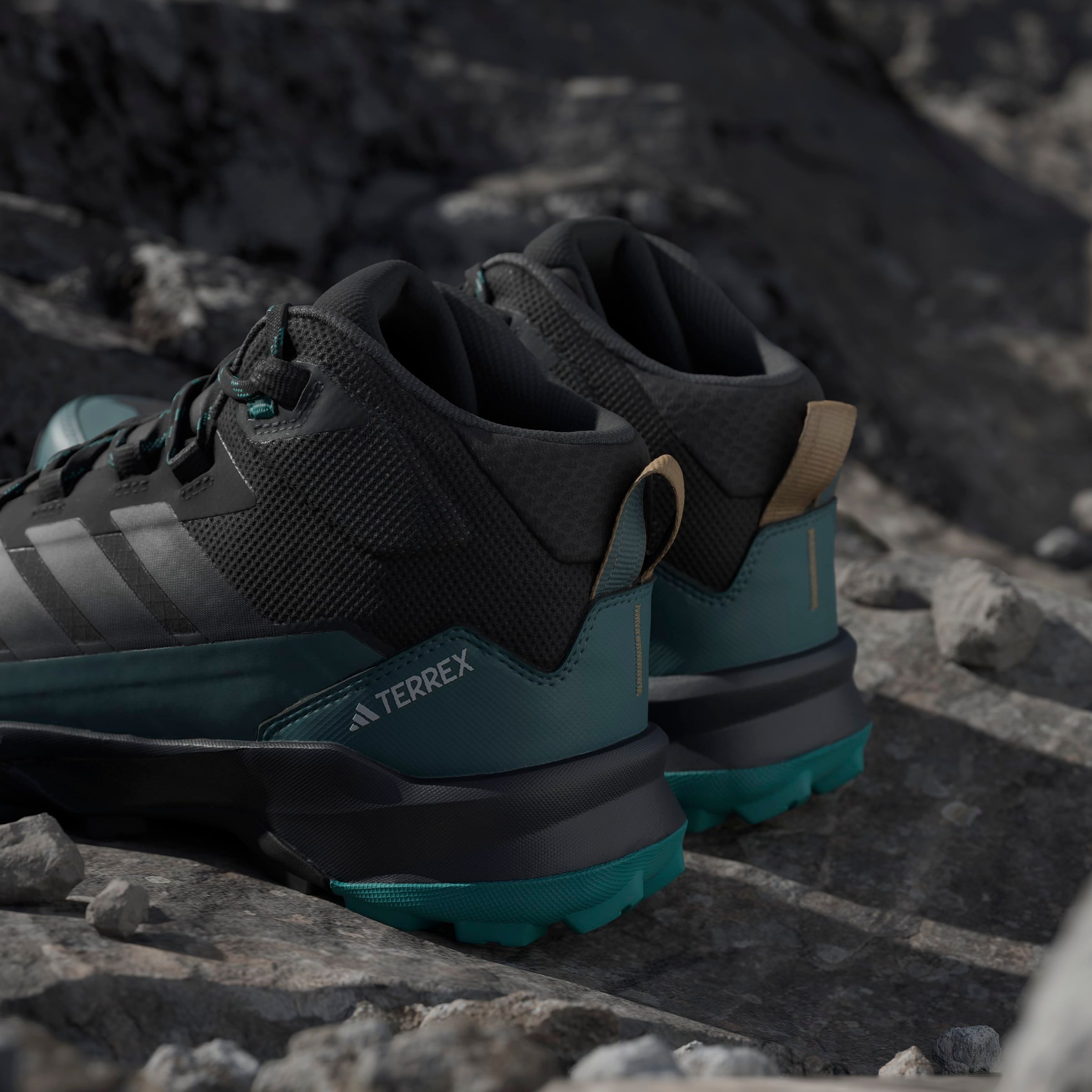 adidas TERREX Wanderschuh »TERREX SKYCHASER AX5 MID GORE-TEX E.«, wasserdicht