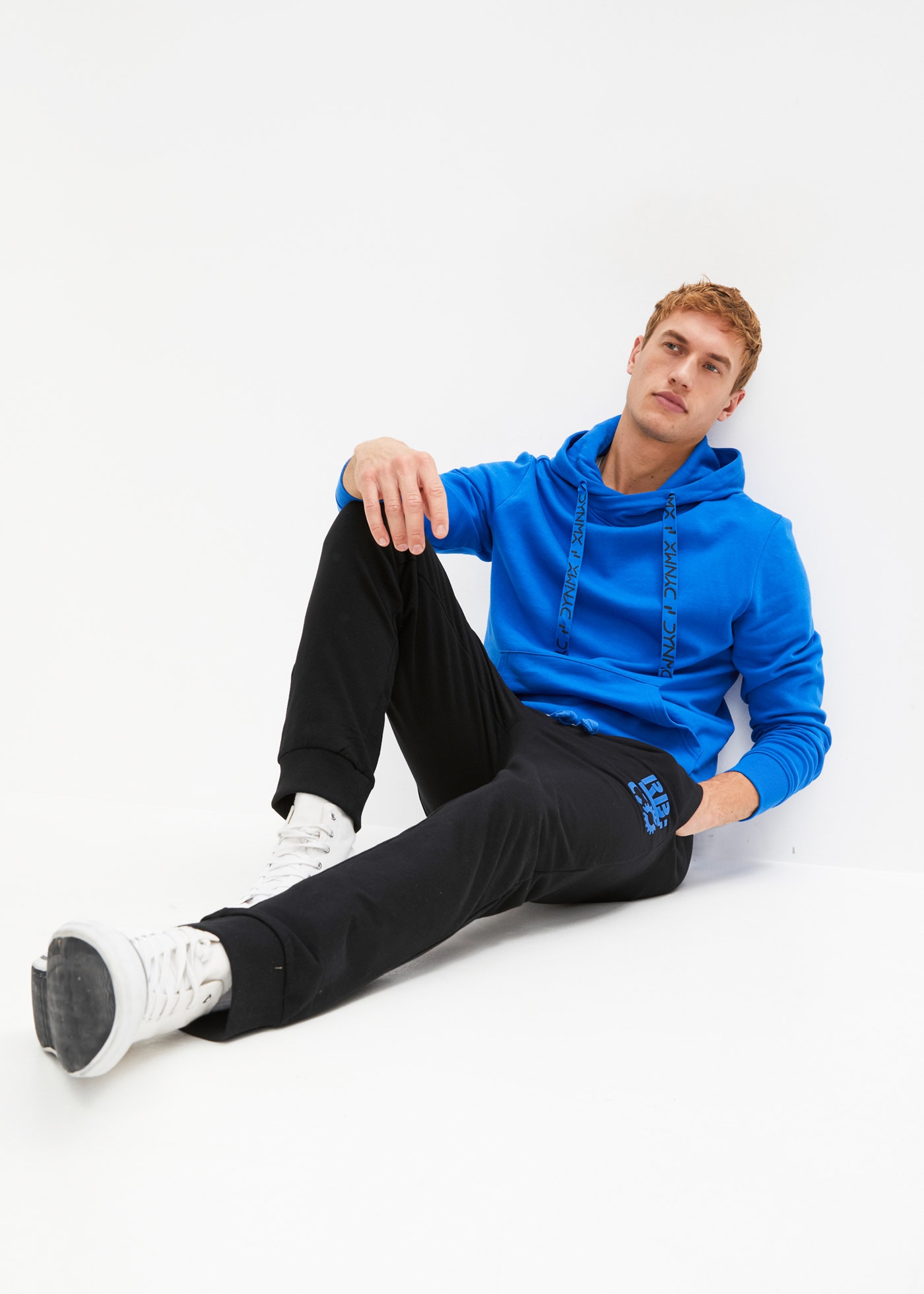 bonprix Jogginghose  aus Baumwolle und Polyester, mit seitlichen Eingrifftaschen