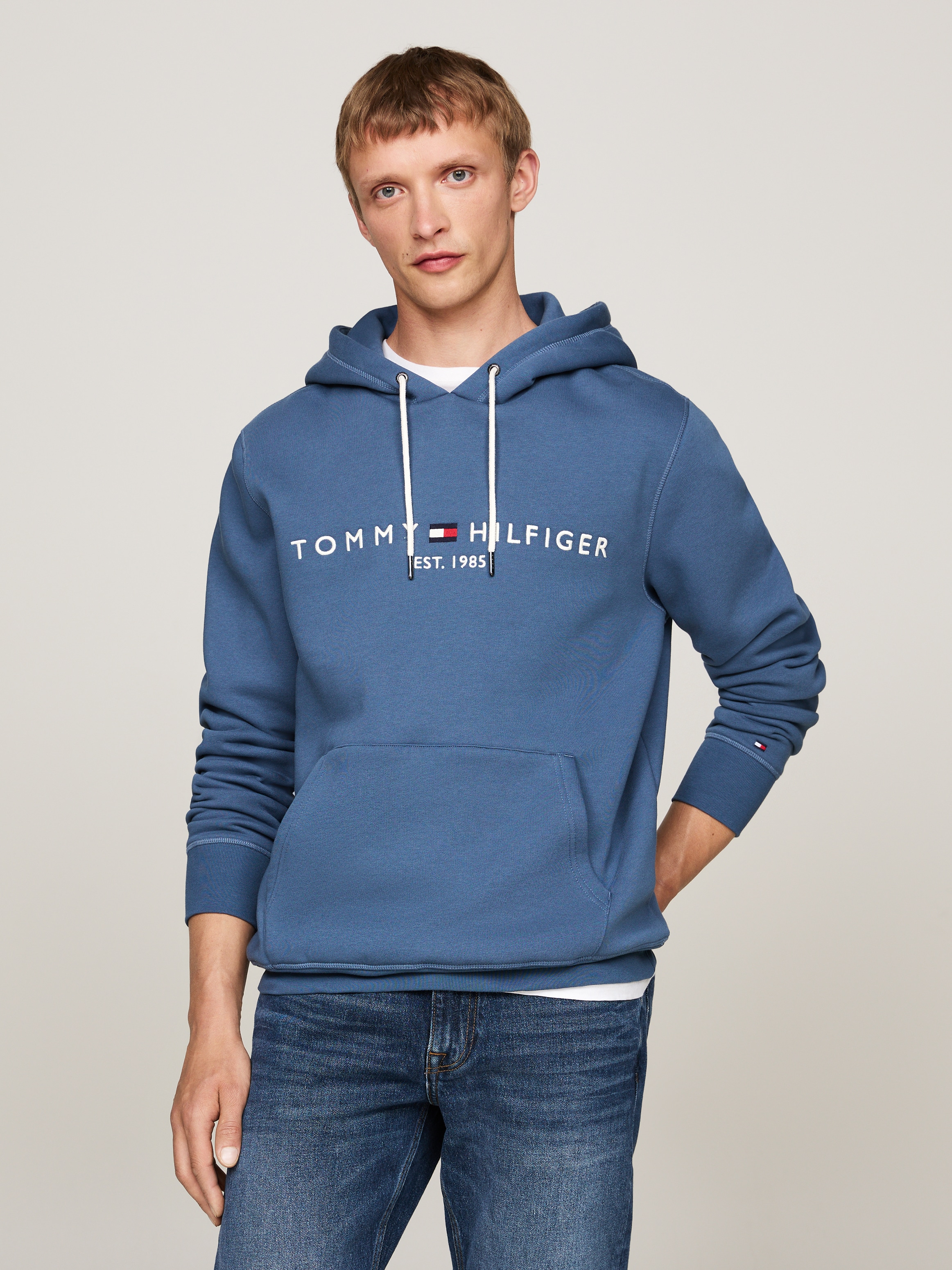 Tommy Hilfiger Kapuzensweatshirt »TOMMY LOGO HOODY«, mit Kapuze und Kängurutasche